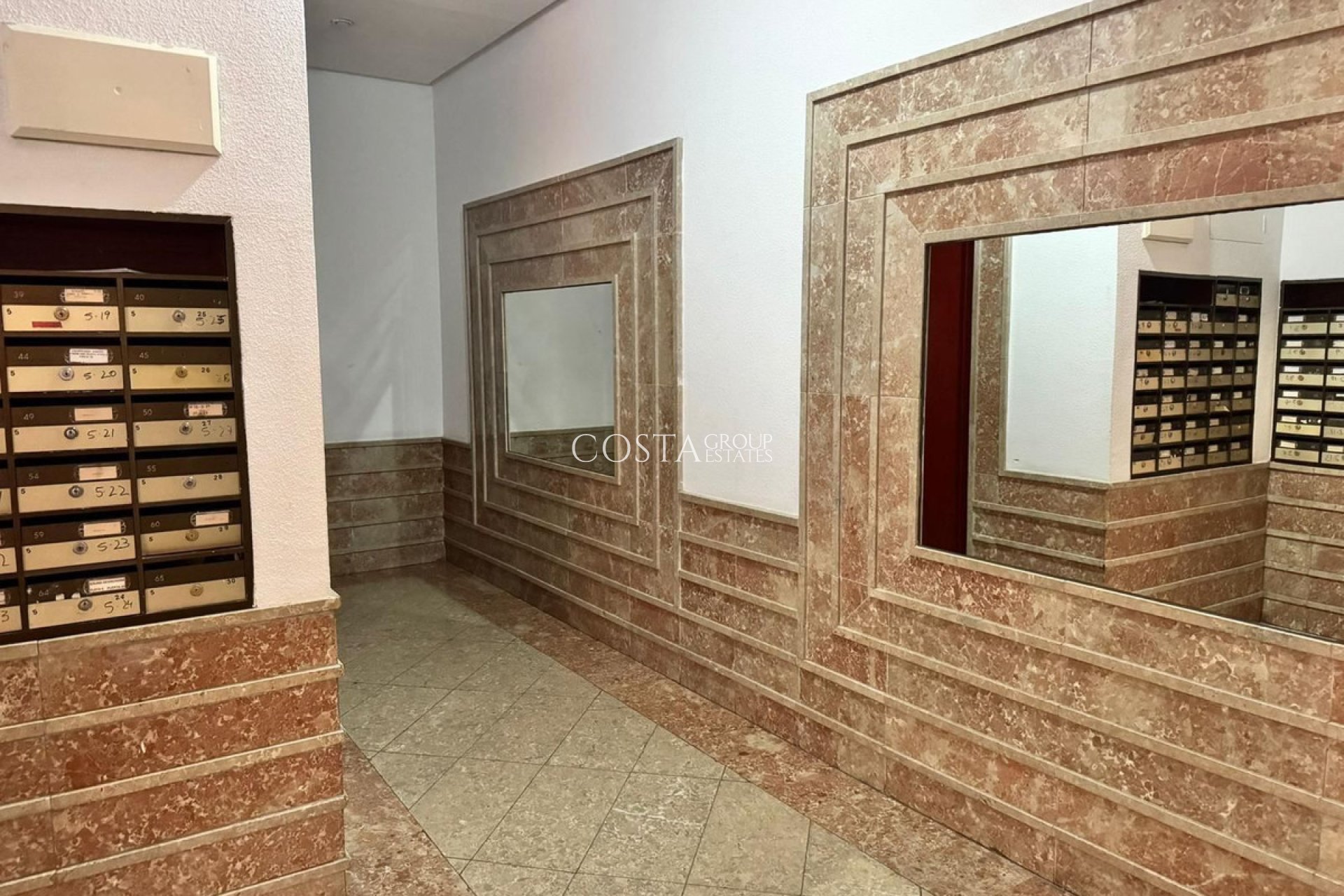 Herverkoop - Apartments -
Torrevieja - Torrevieja Centro