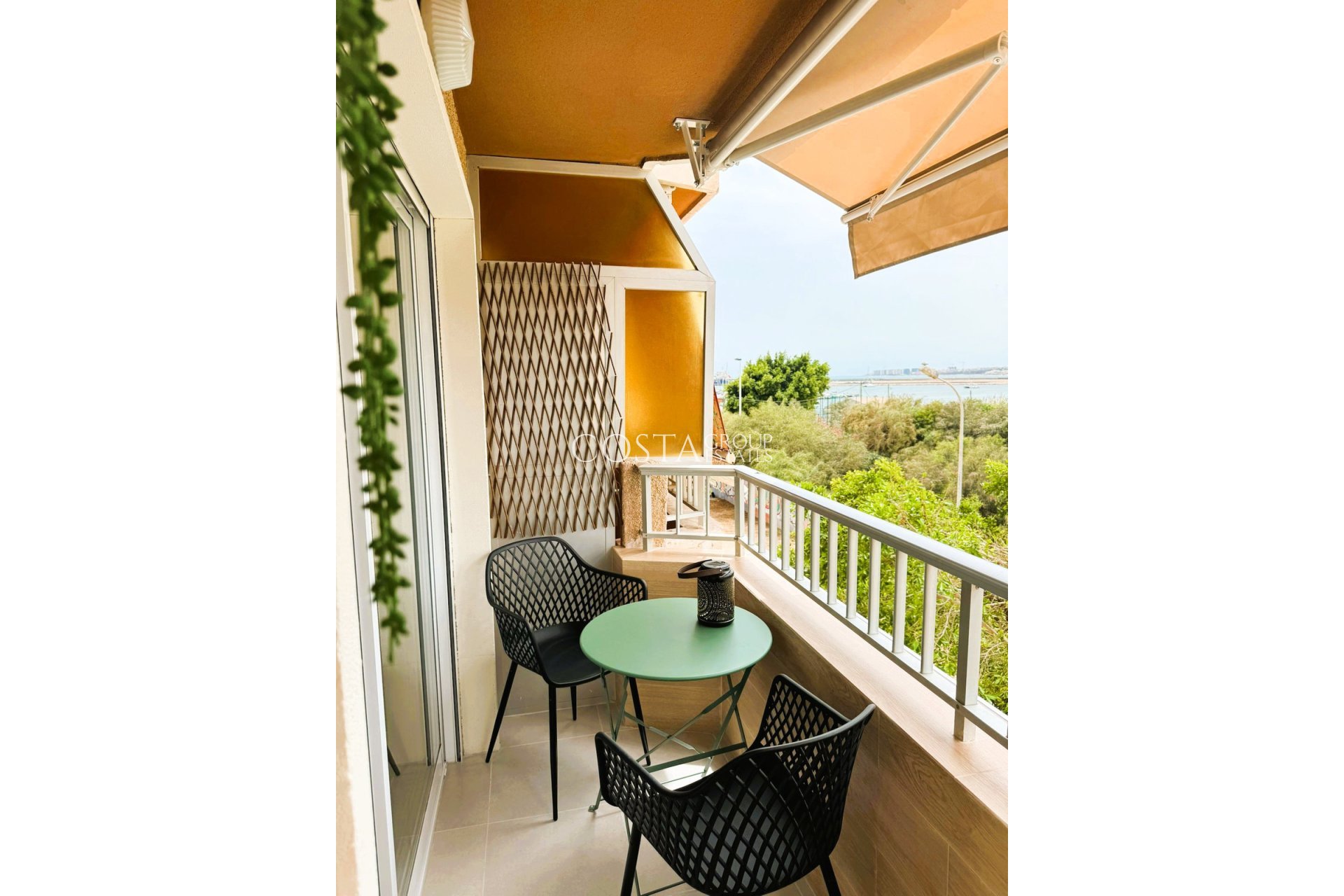 Herverkoop - Apartments -
Torrevieja - Torrevieja Centro