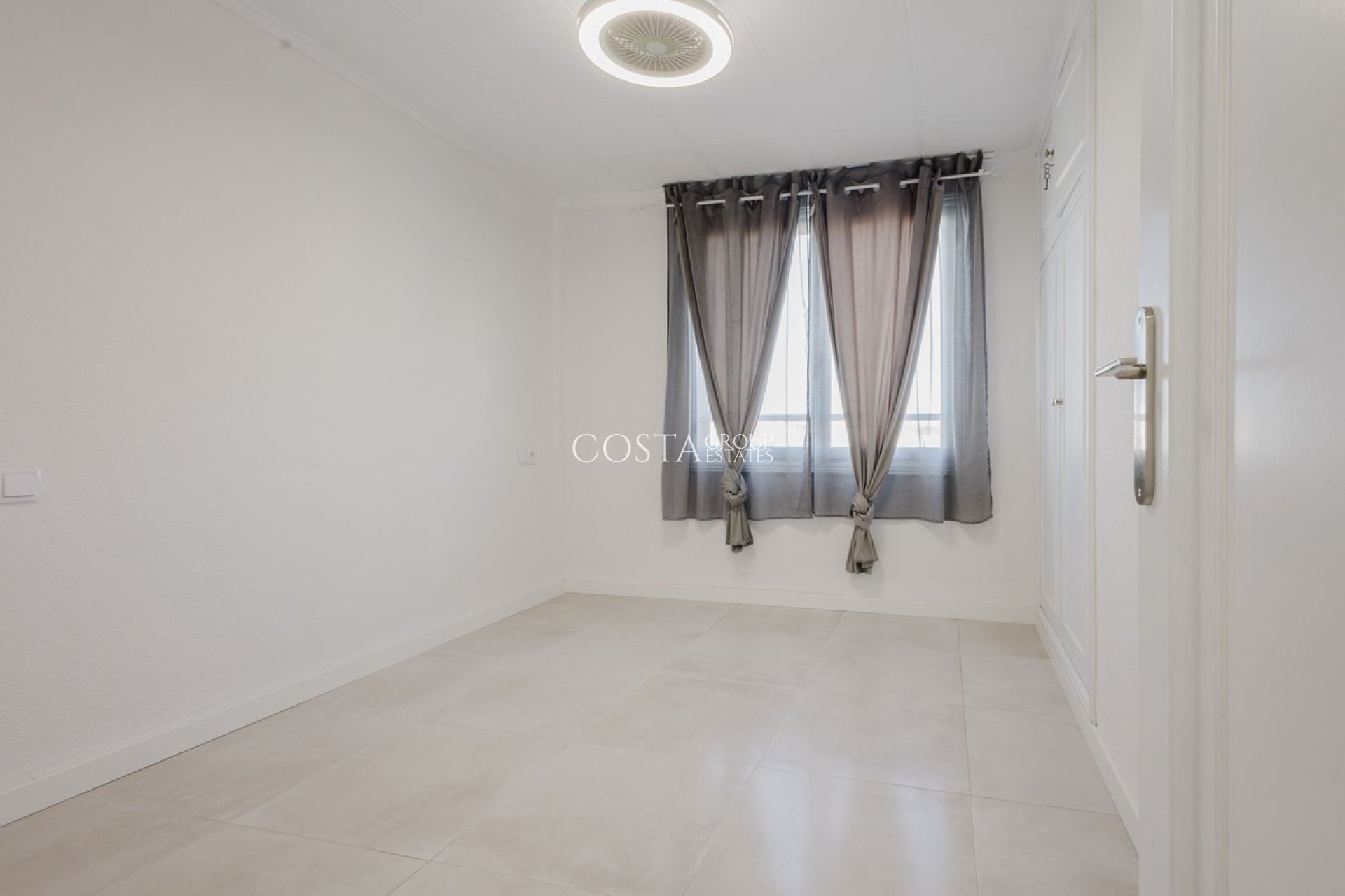 Herverkoop - Apartments -
Torrevieja - Torrevieja Centro