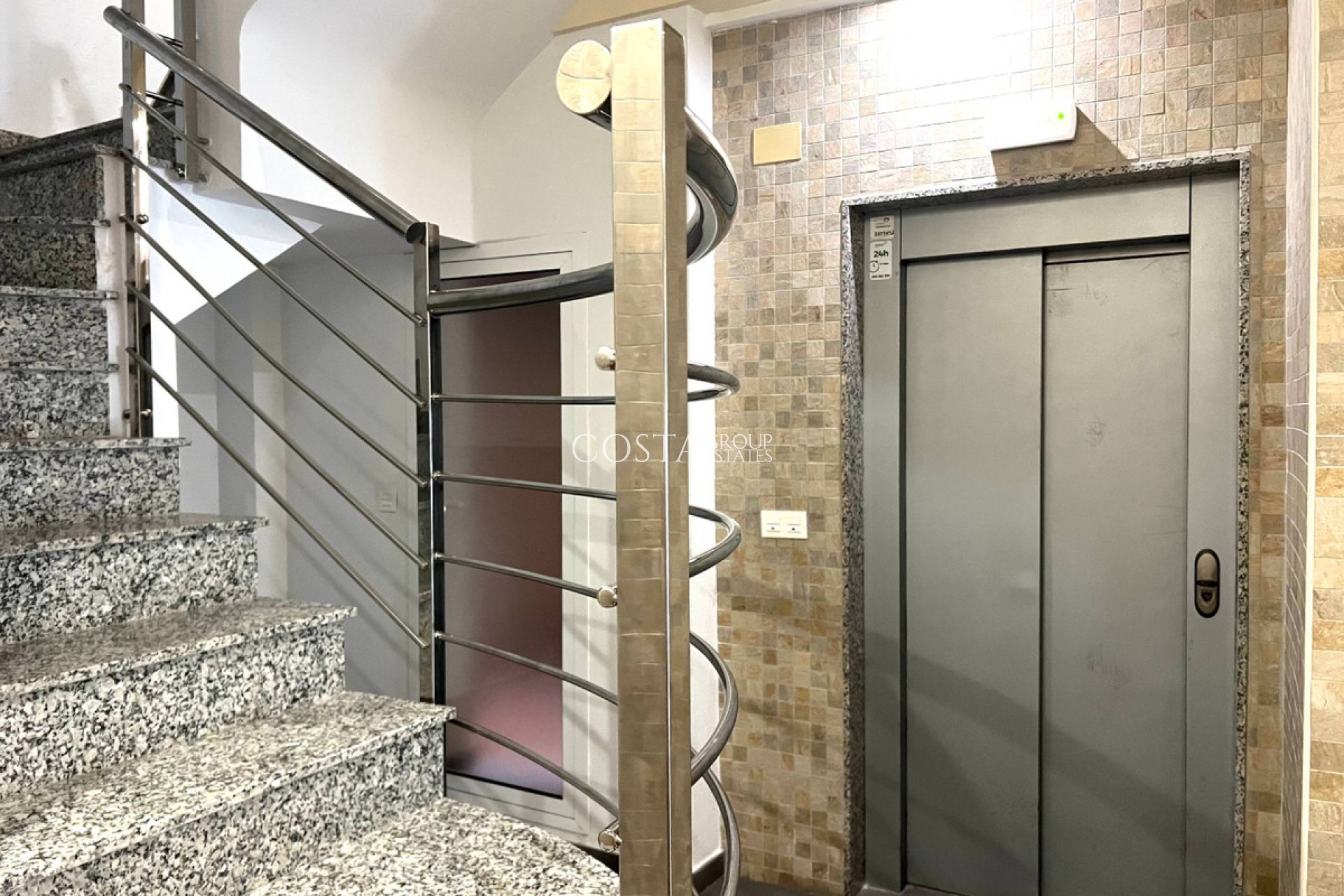 Herverkoop - Apartments -
Torrevieja - Torrevieja Centro