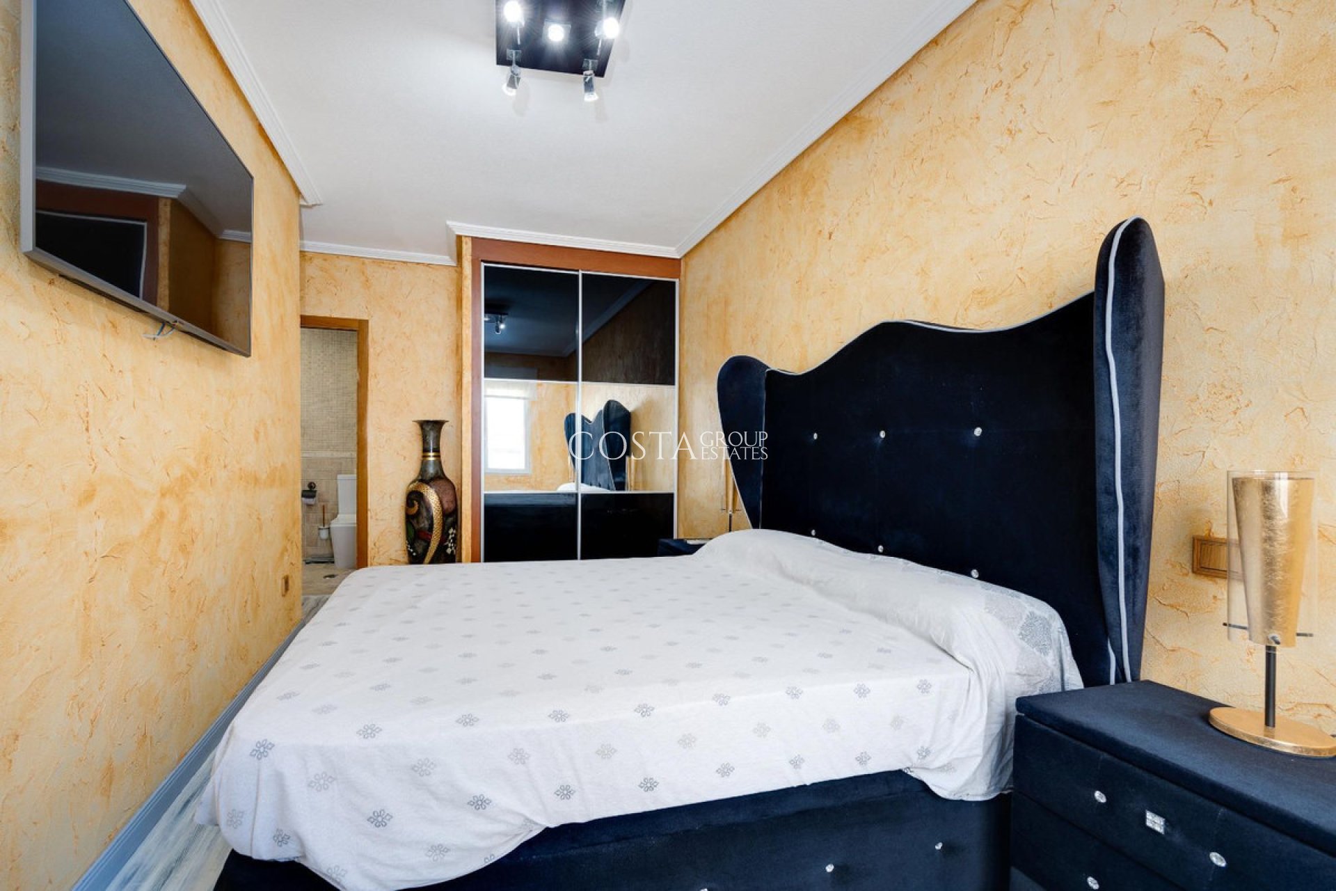 Herverkoop - Apartments -
Torrevieja