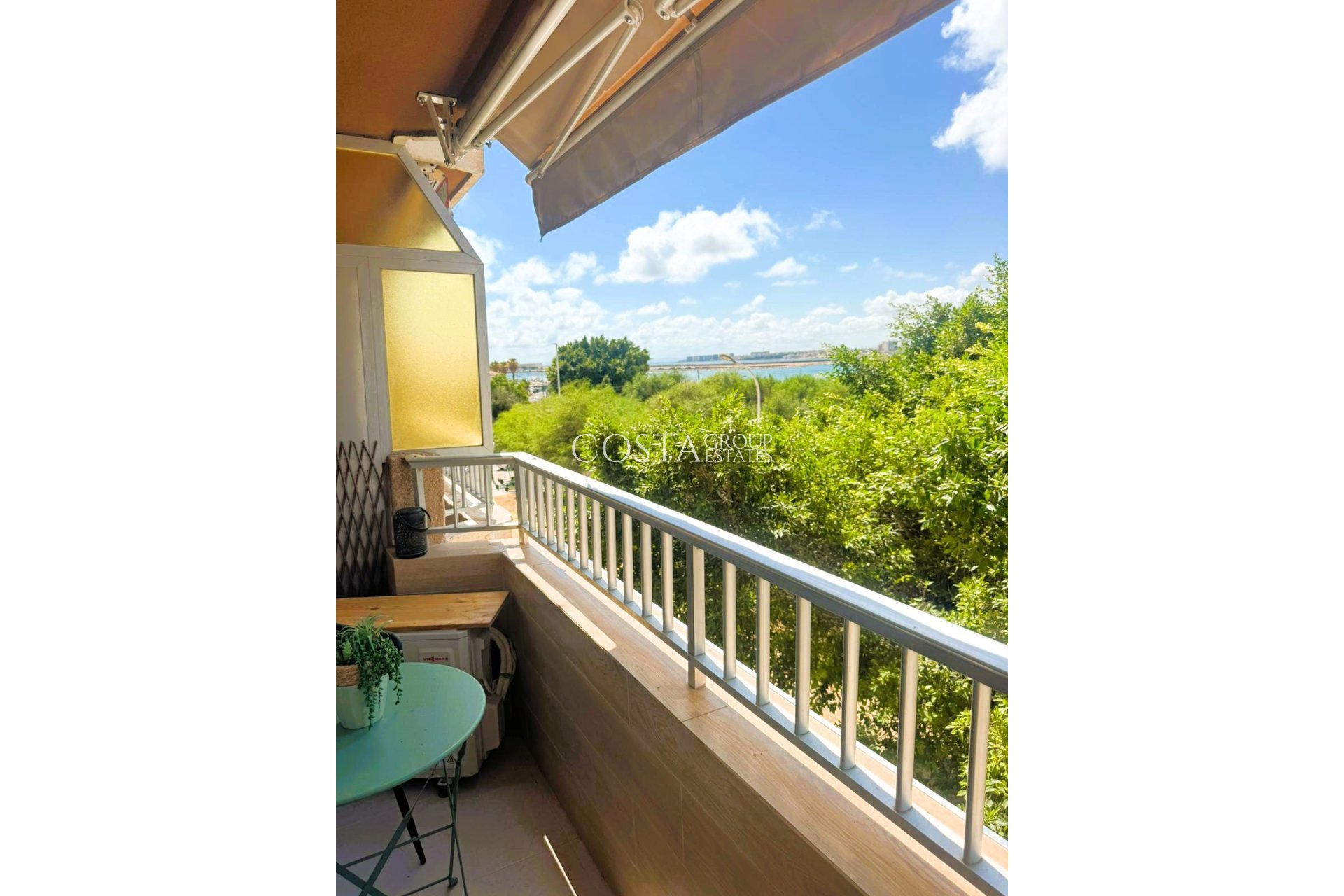 Herverkoop - Apartments -
Torrevieja