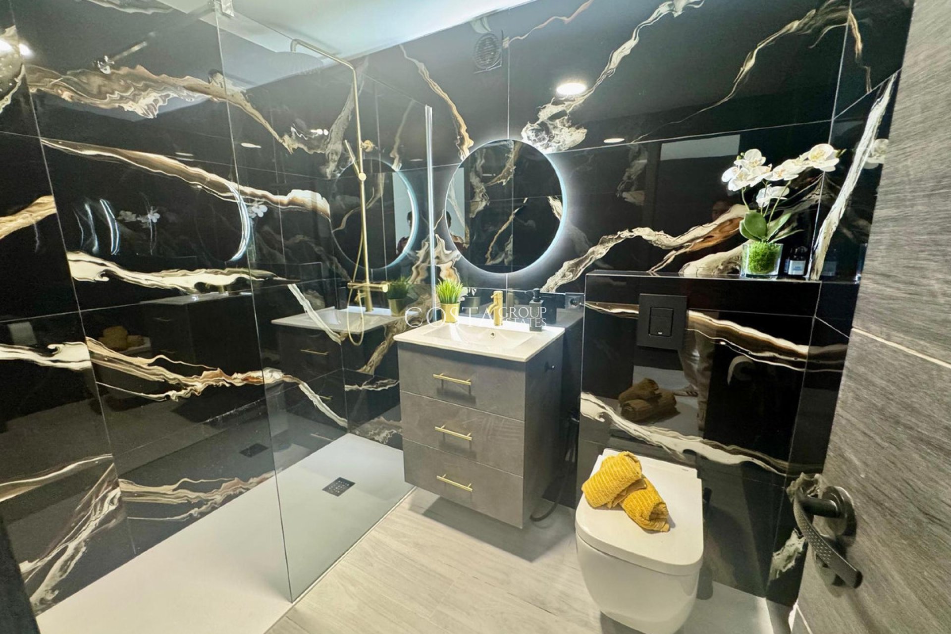 Herverkoop - Apartments -
Torrevieja