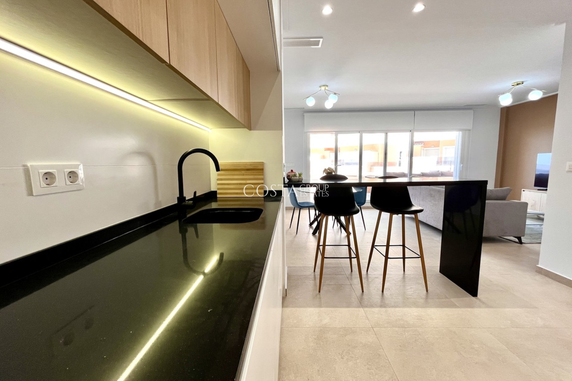 Herverkoop - Apartments -
Urbanización El Raso