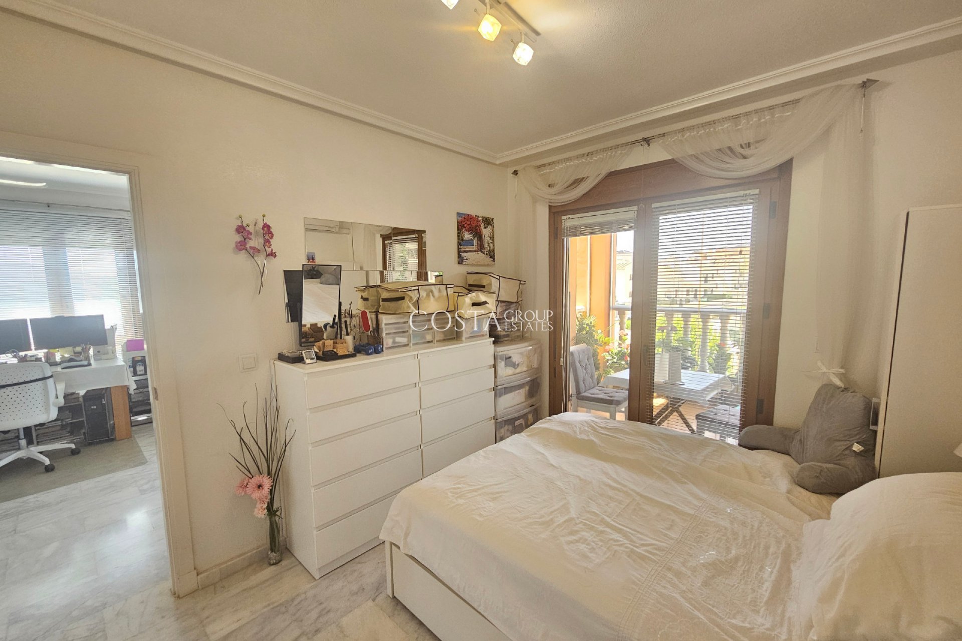 Herverkoop - Apartments -
Villamartín - PAU 8