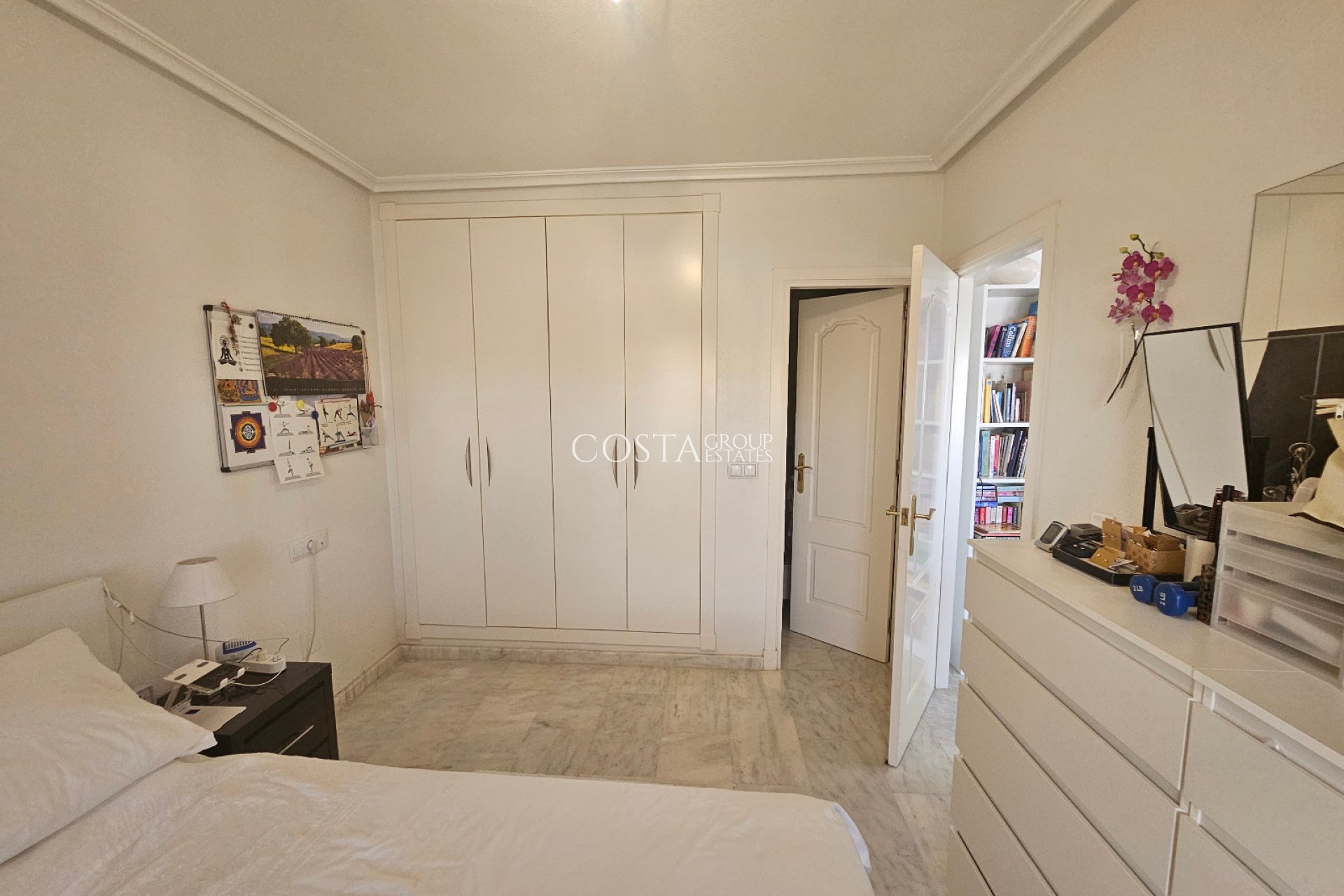 Herverkoop - Apartments -
Villamartín - PAU 8