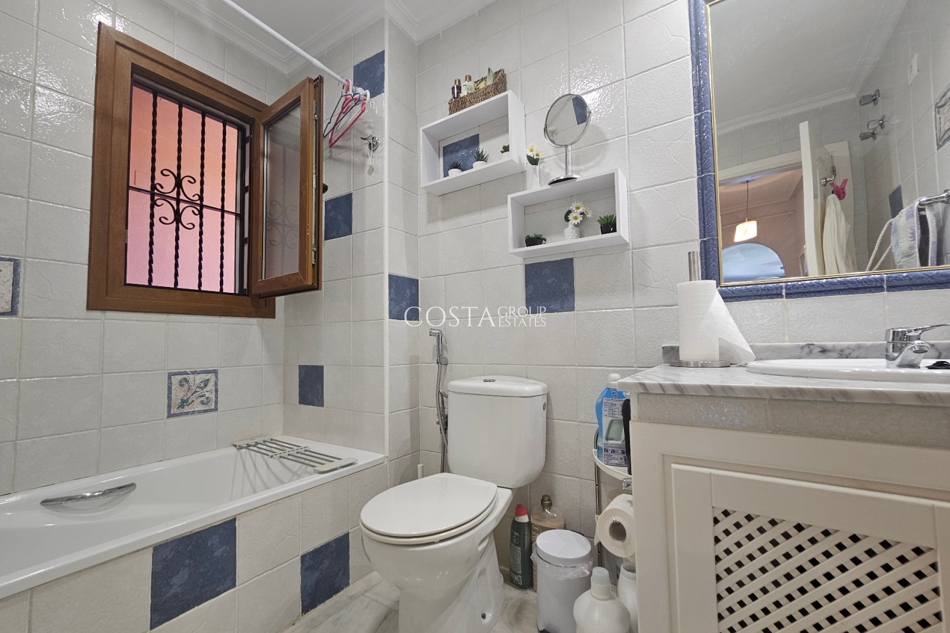 Herverkoop - Apartments -
Villamartín - PAU 8