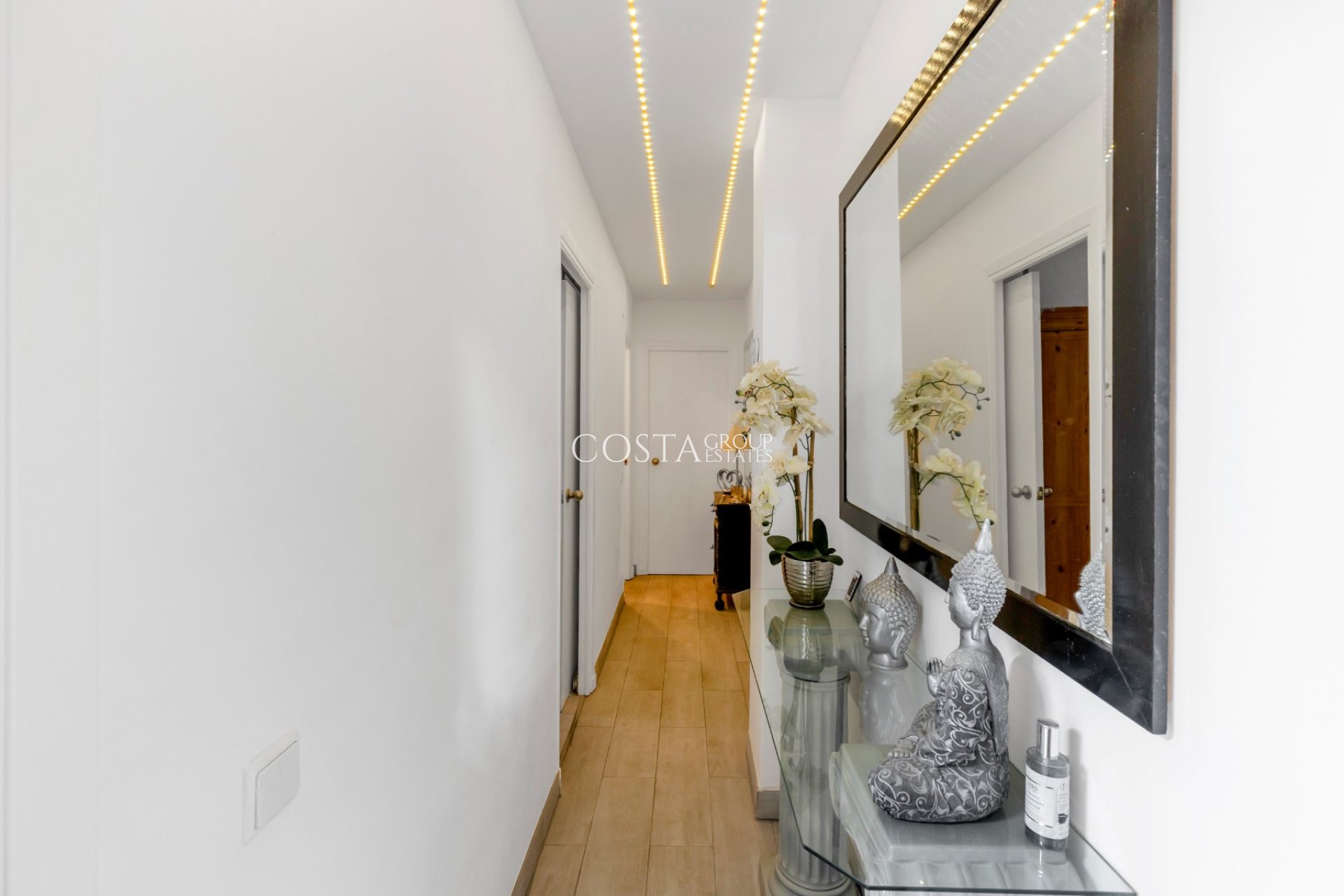 Herverkoop - Appartement -
Torrevieja - Playa del Cura