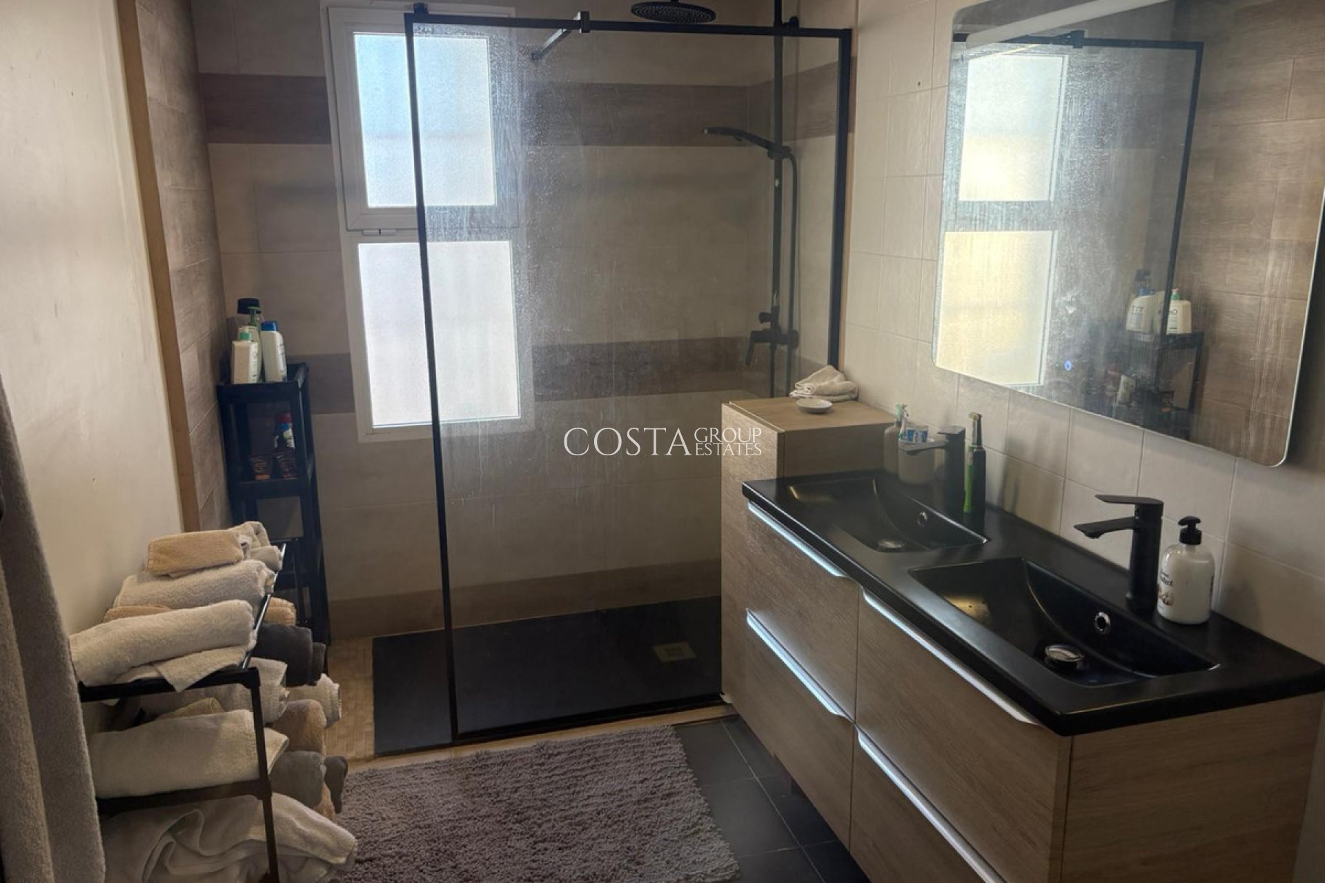 Herverkoop - Huis -
Algorfa