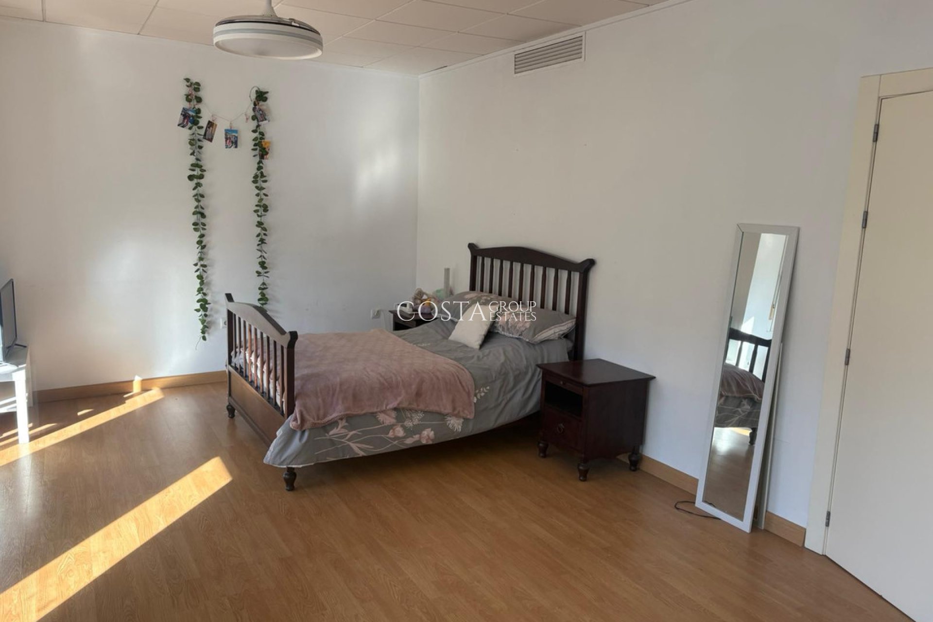 Herverkoop - Huis -
Algorfa