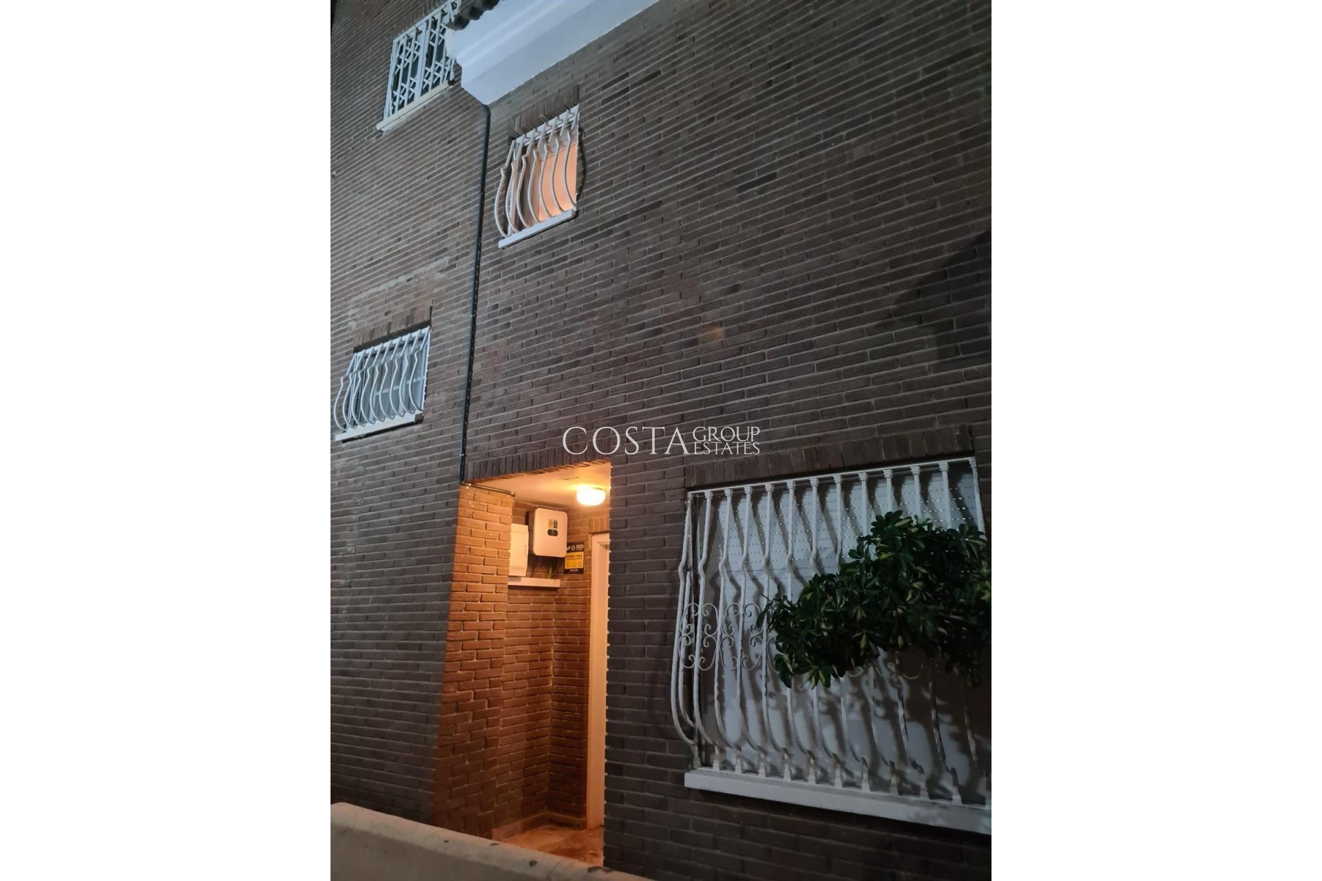 Herverkoop - Huis -
Alicante - Alicante Centro