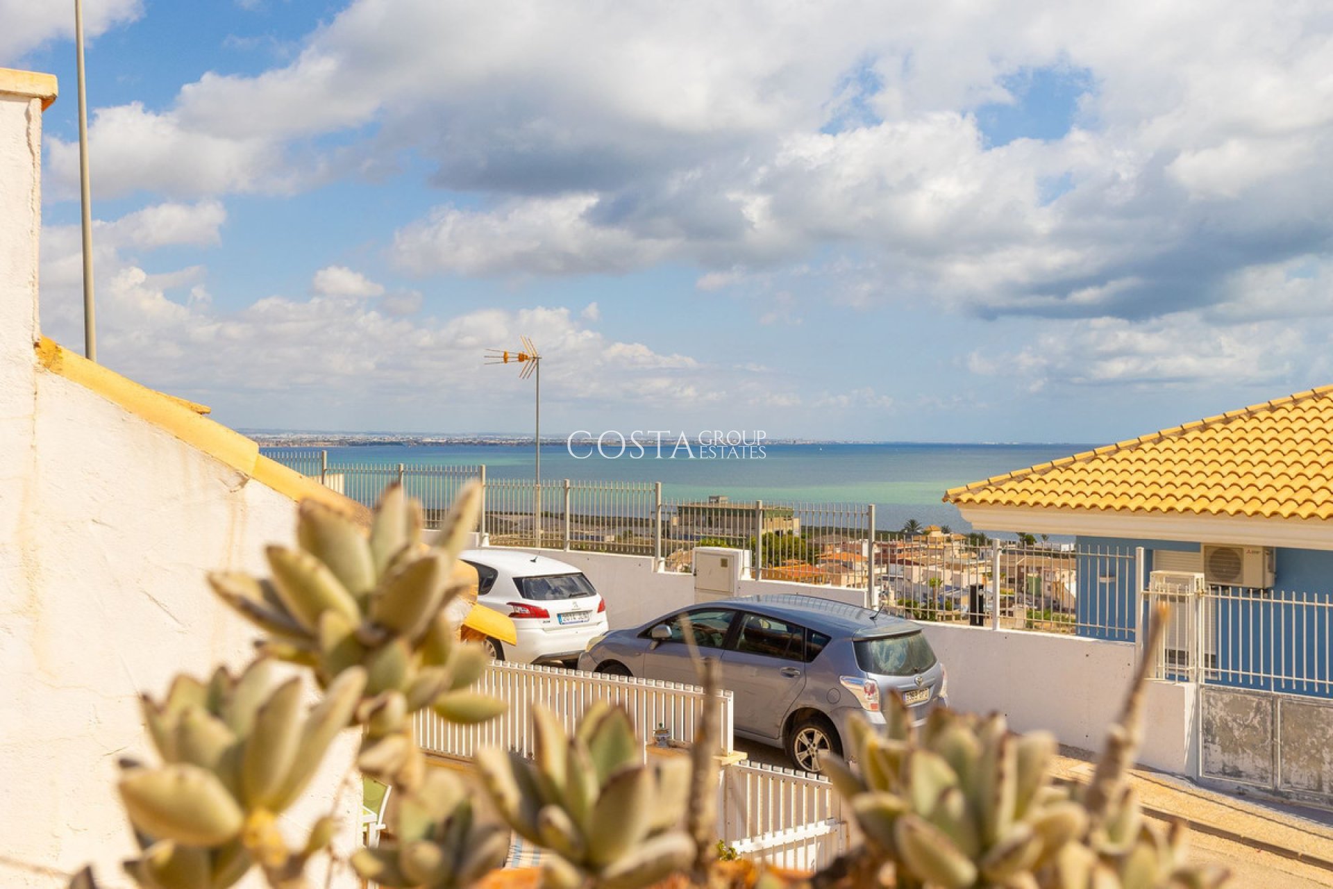 Herverkoop - Huis -
Cartagena - El Carmoli