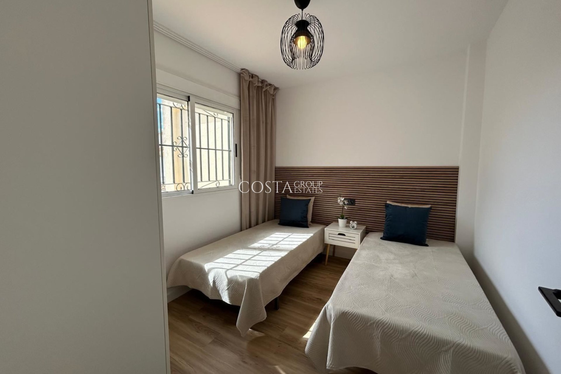 Herverkoop - Huis -
Orihuela Costa - La Florida