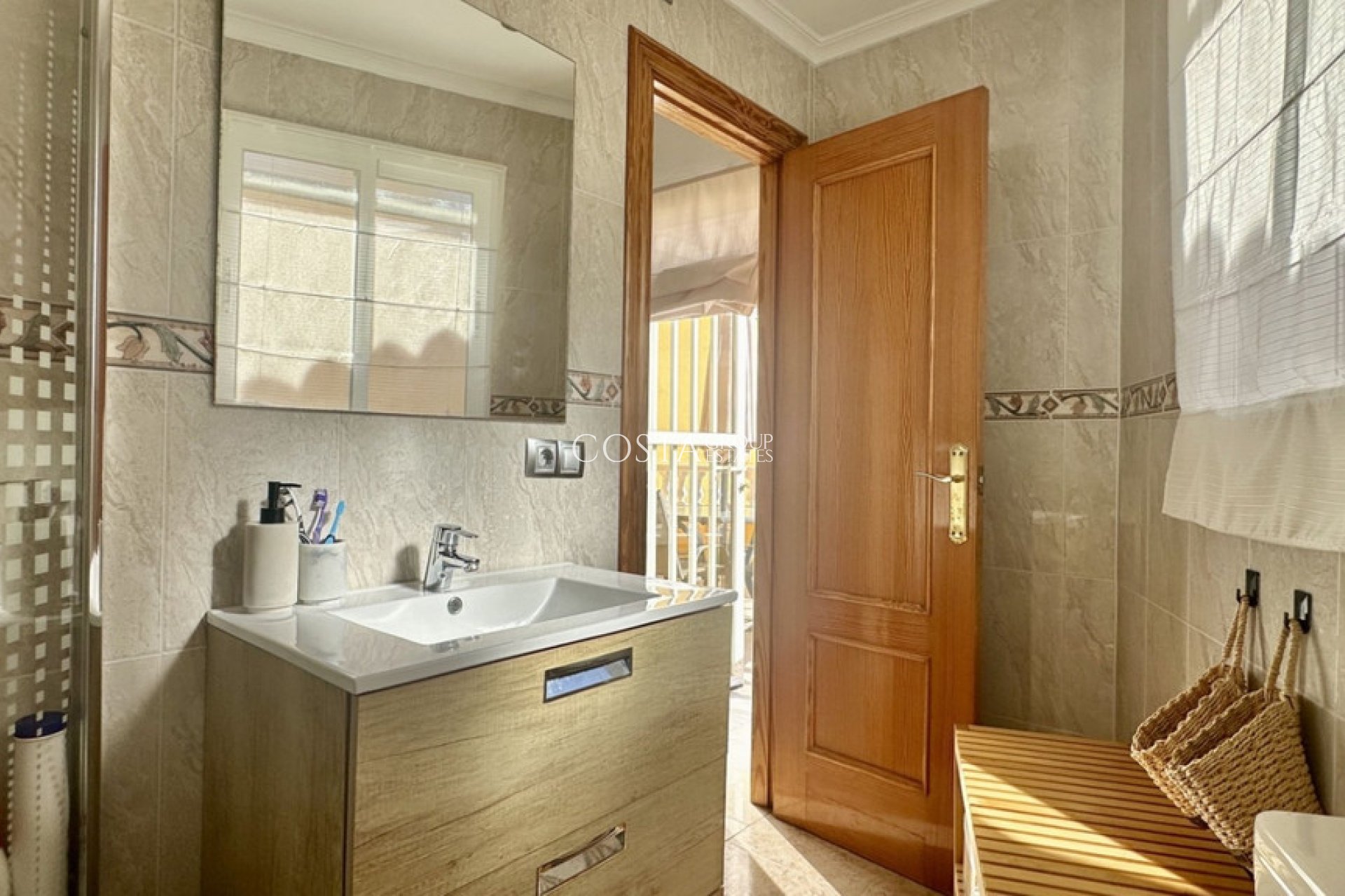 Herverkoop - Huis -
Orihuela Costa - La Florida