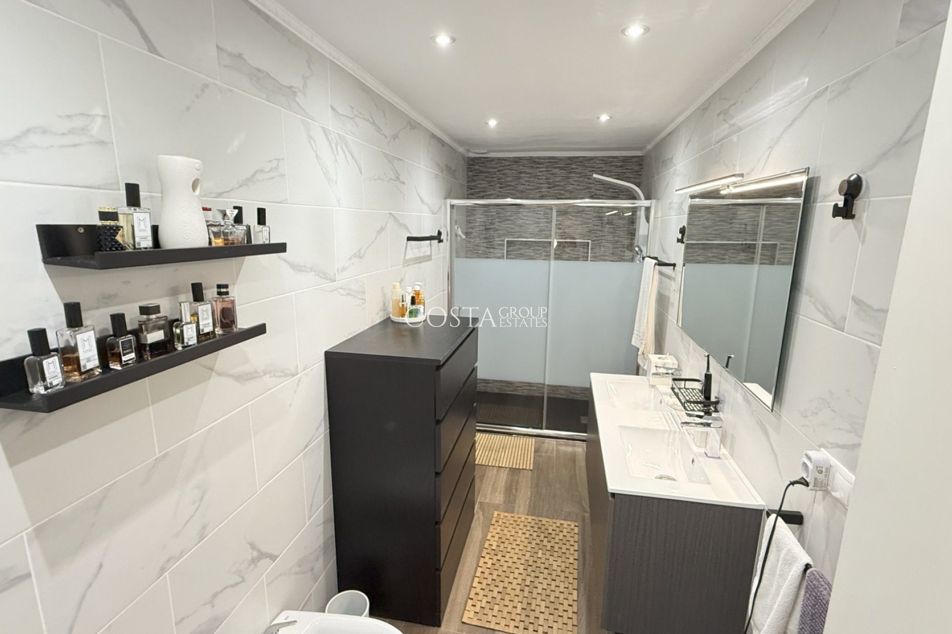 Herverkoop - Huis -
Orihuela Costa - La Zenia