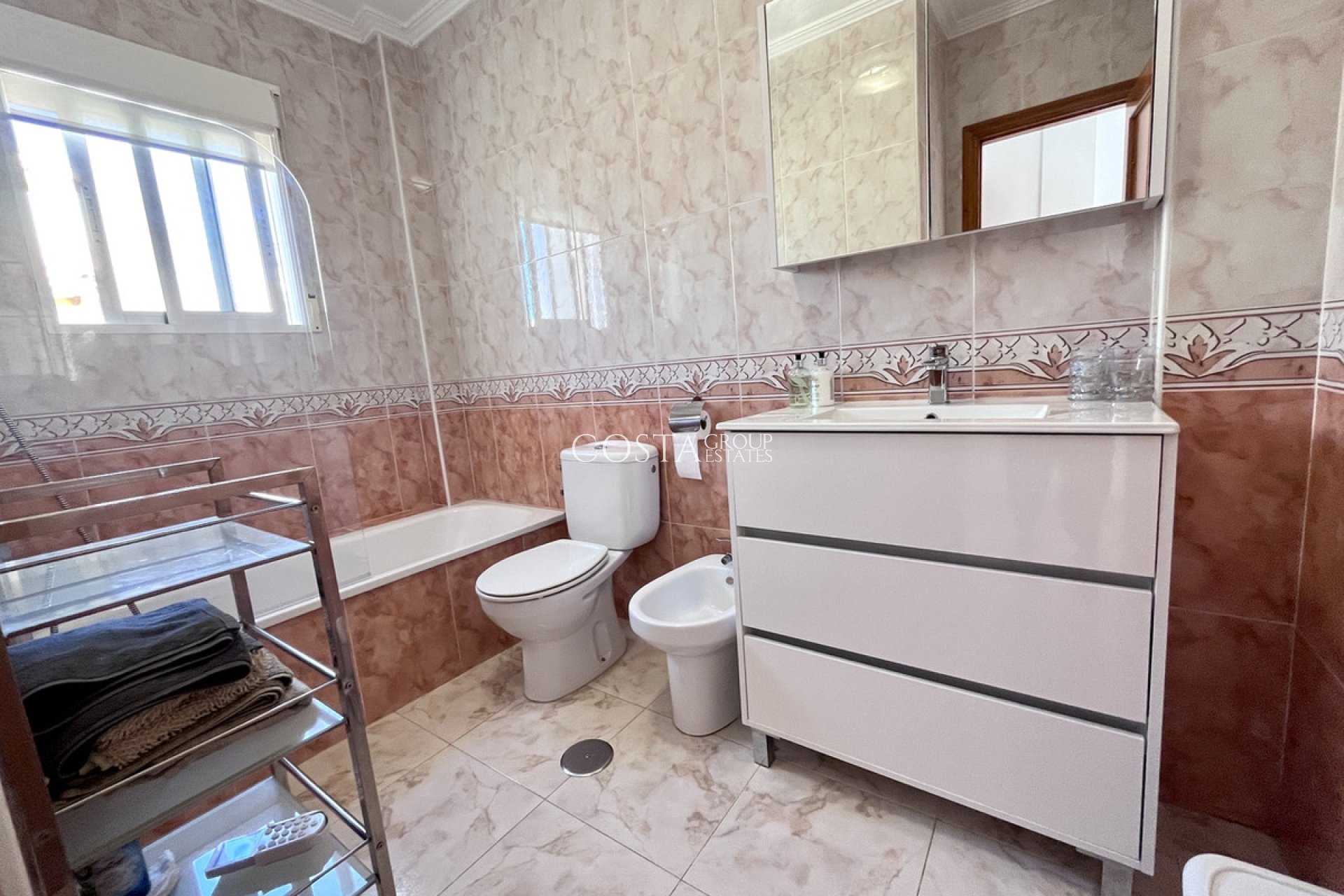 Herverkoop - Huis -
Orihuela - La Zenia