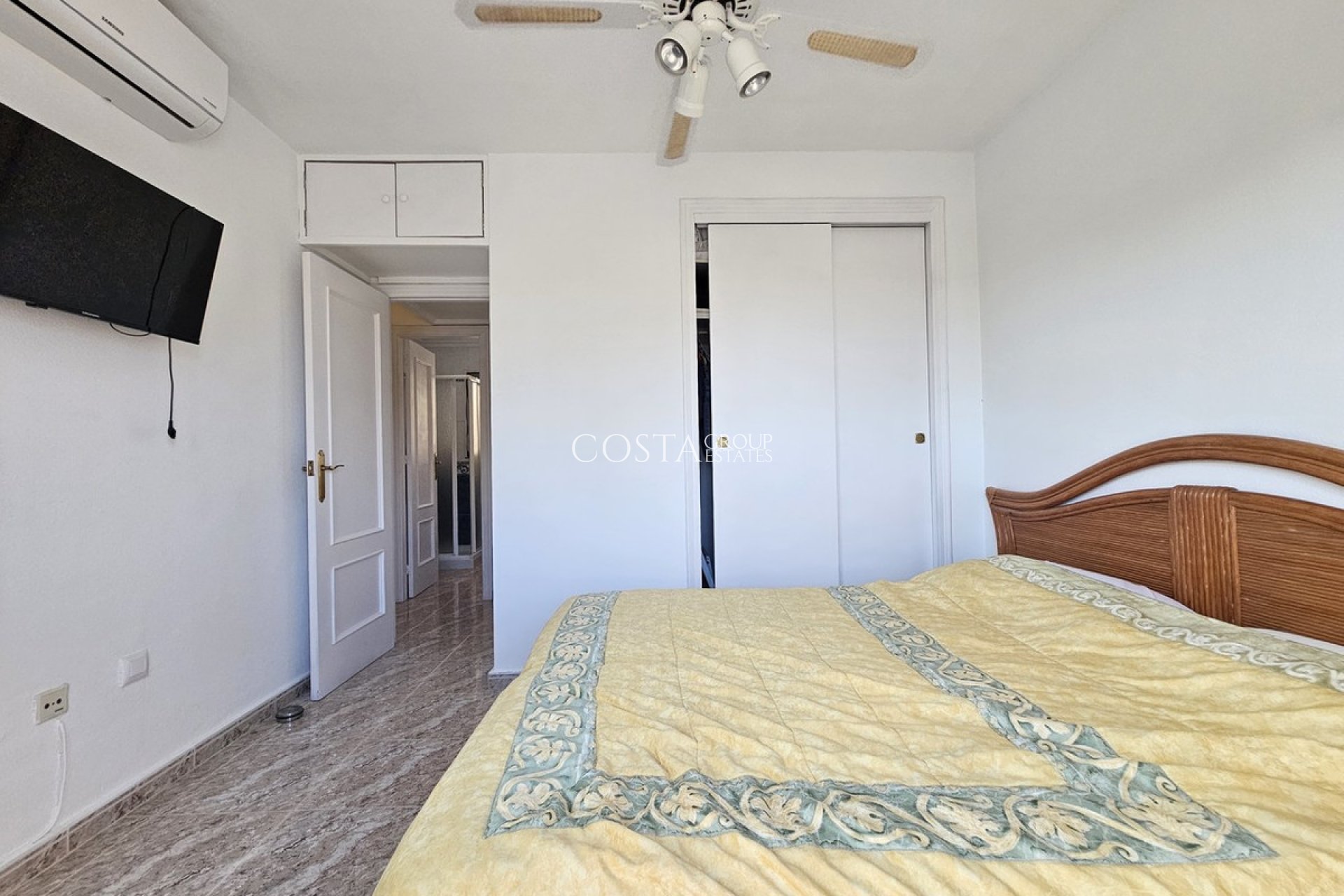 Herverkoop - Huis -
Orihuela - La Zenia