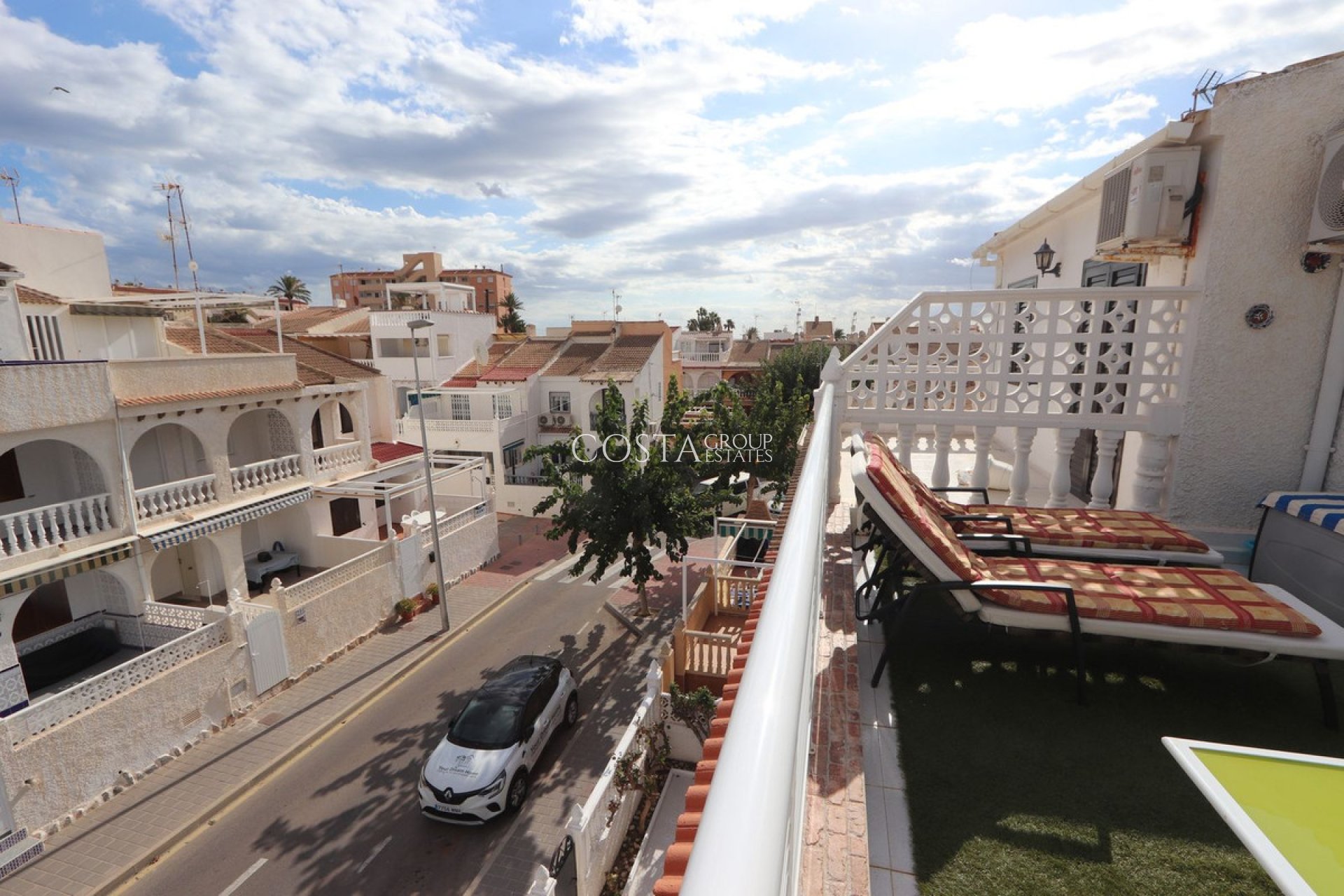 Herverkoop - Huis -
Orihuela - Mil Palmeras