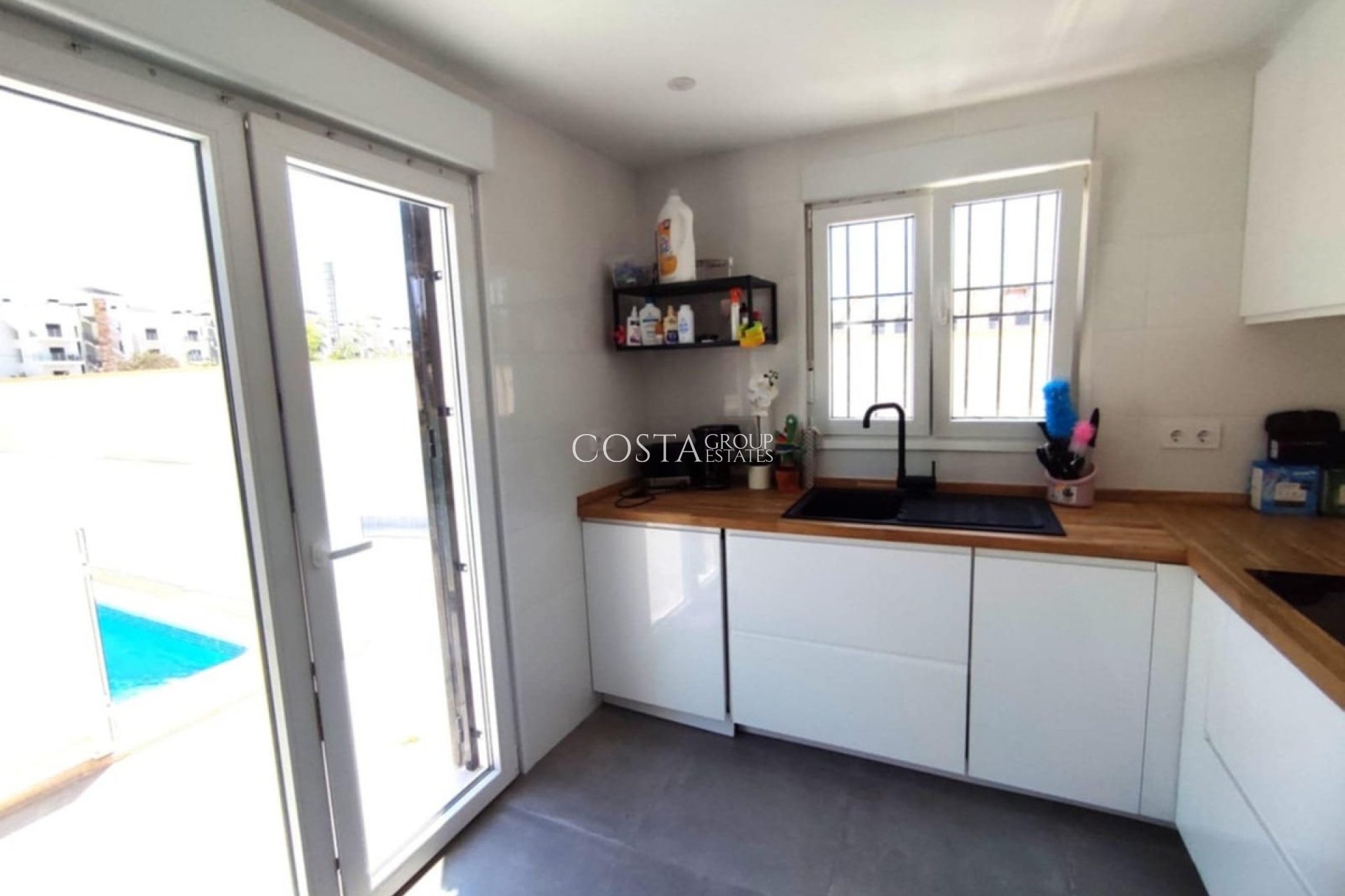 Herverkoop - Huis -
Orihuela - Playa Flamenca