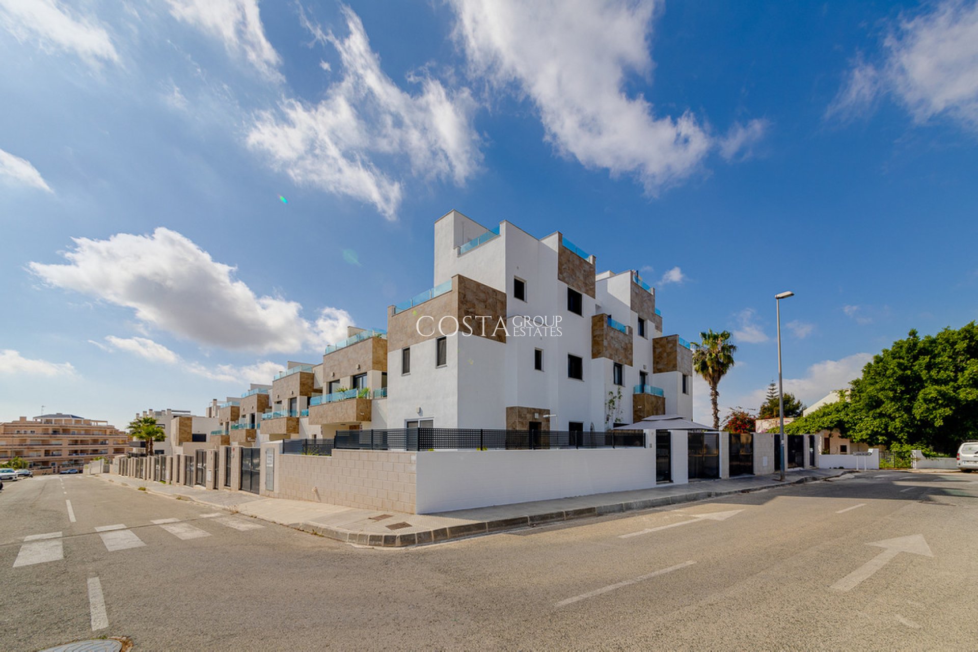 Herverkoop - Huis -
Orihuela - Villamartin