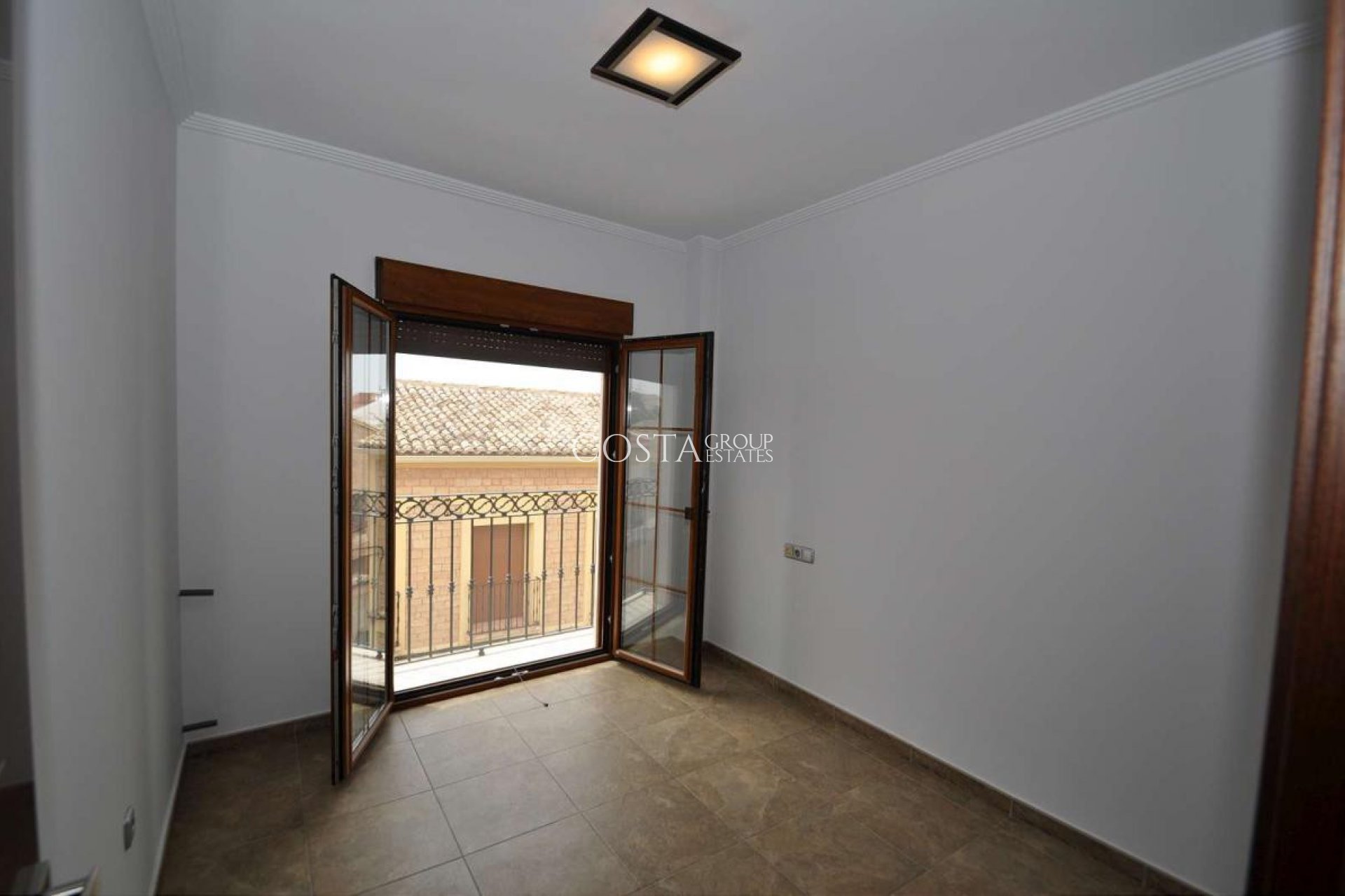 Herverkoop - Huis -
Pinoso - Pinoso Centro