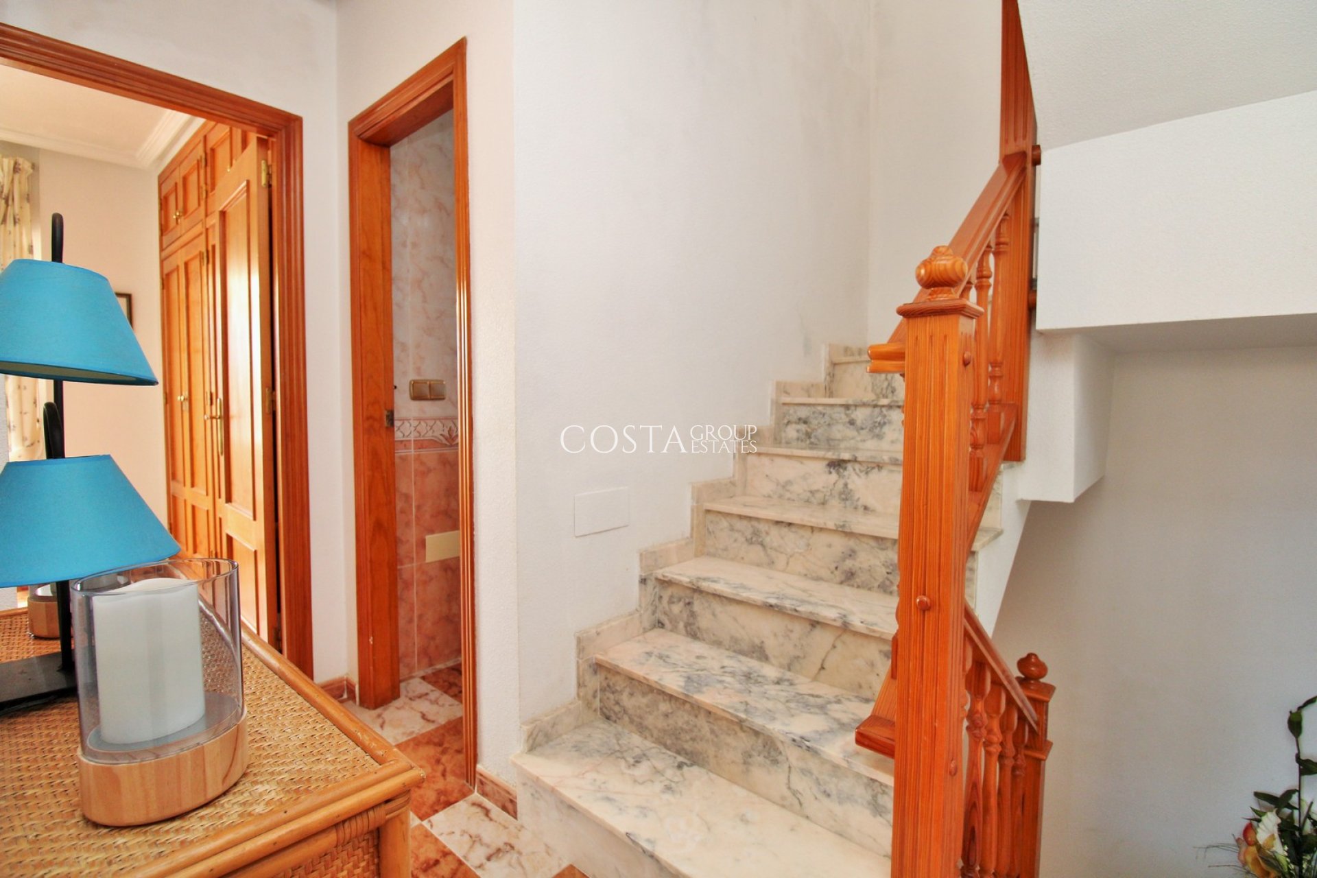 Herverkoop - Huis -
Playa Flamenca