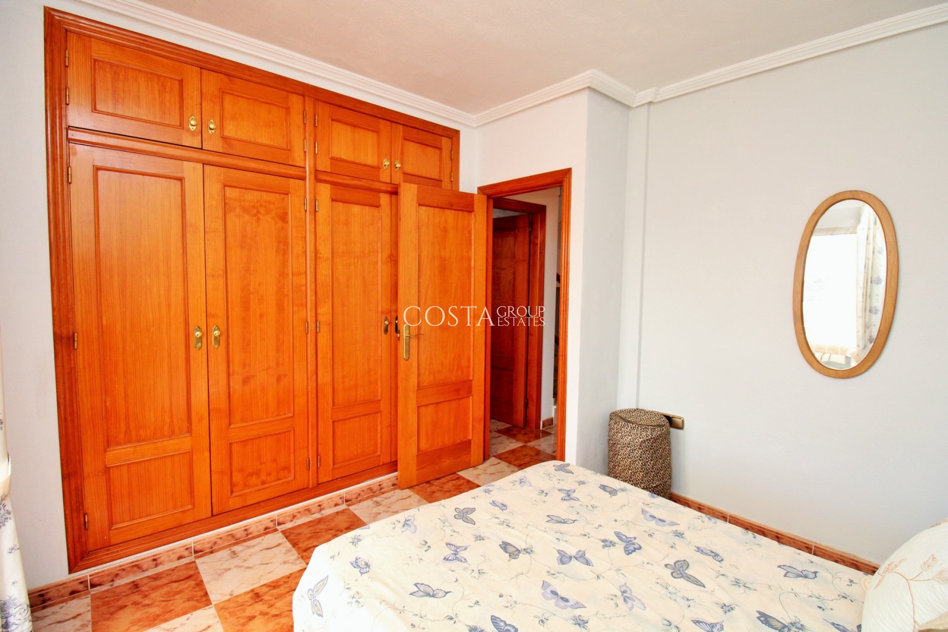 Herverkoop - Huis -
Playa Flamenca