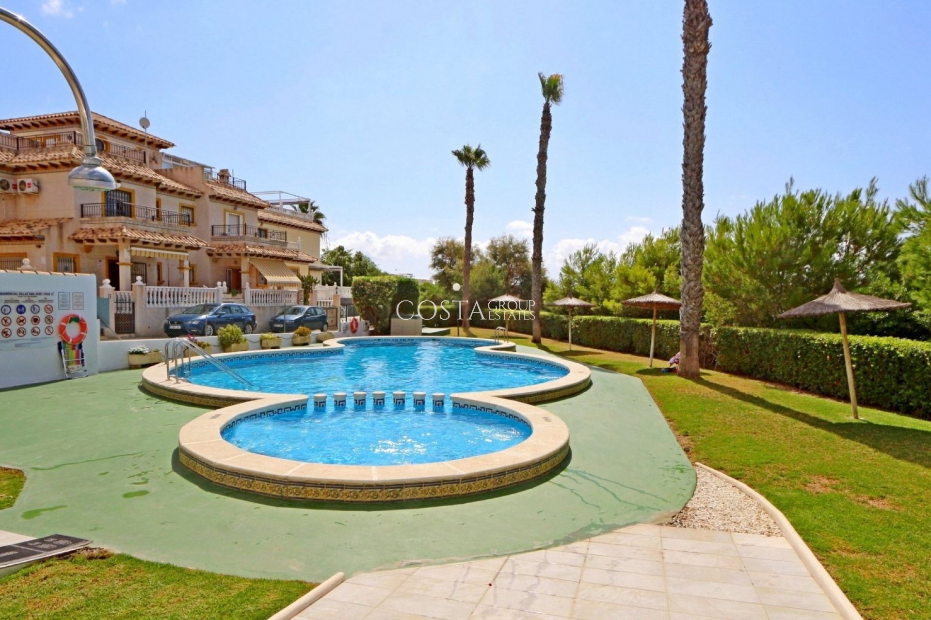 Herverkoop - Huis -
Playa Flamenca