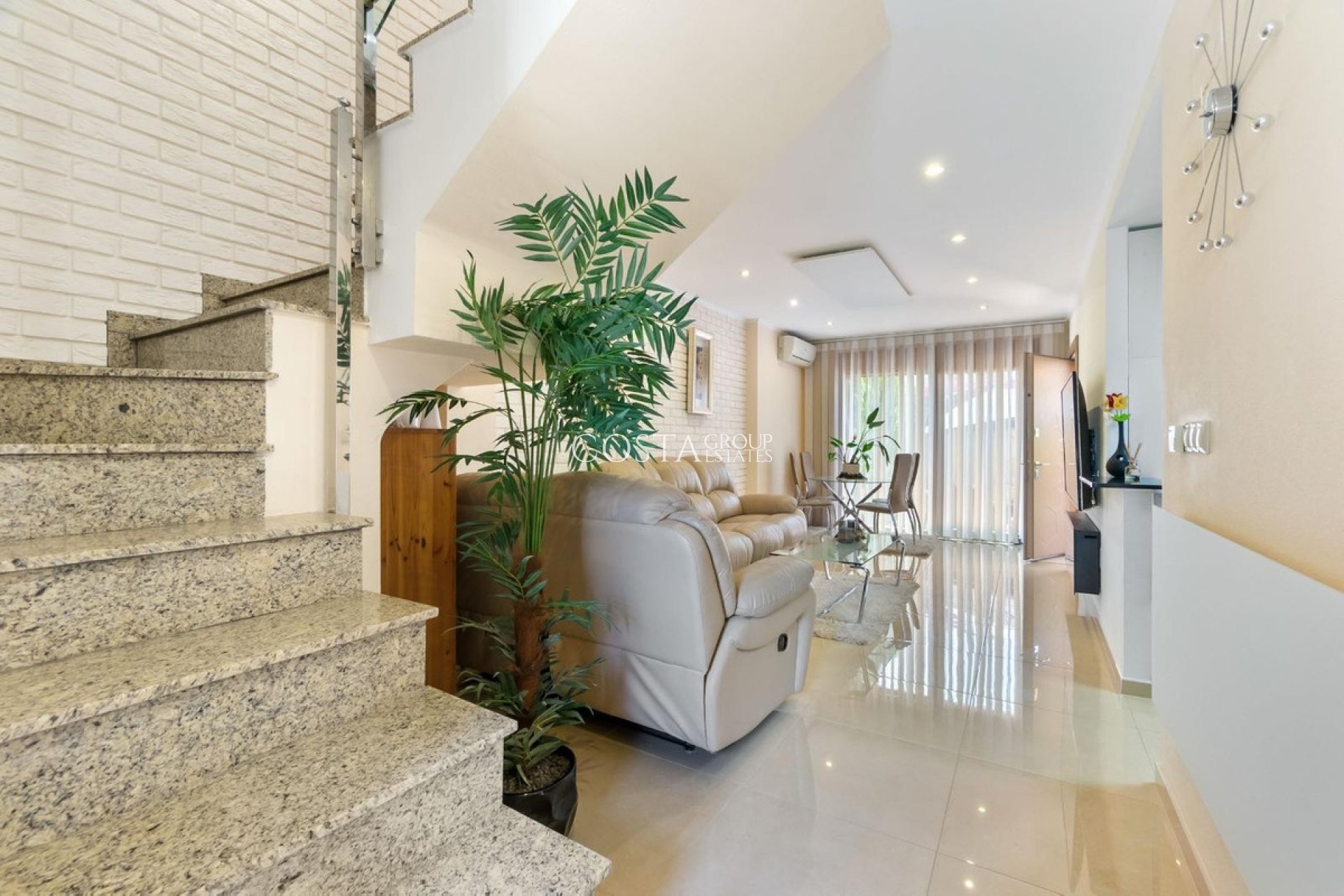 Herverkoop - Huis -
Torrevieja - Aguas Nuevas