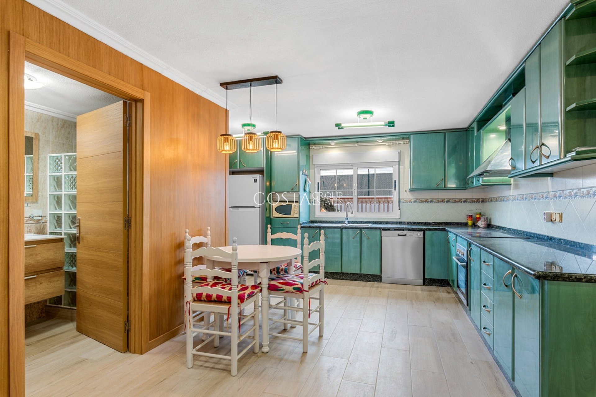 Herverkoop - Huis -
Torrevieja - Torrevieja Centro