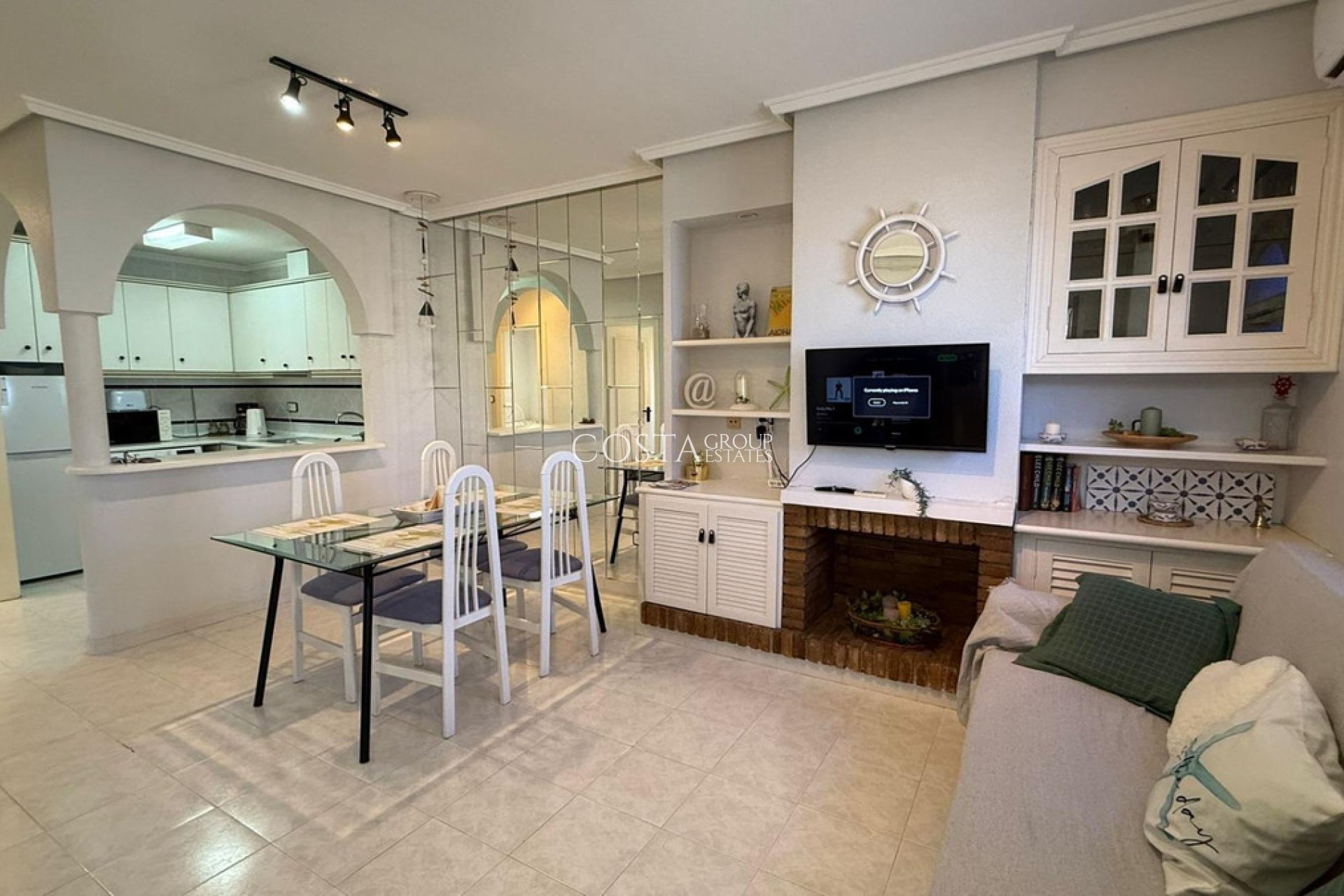 Herverkoop - Huis -
Torrevieja - Torrevieja Centro