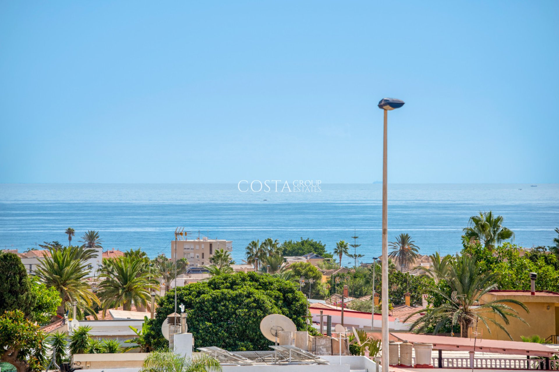 Herverkoop - Huis -
Torrevieja - Torrevieja Centro