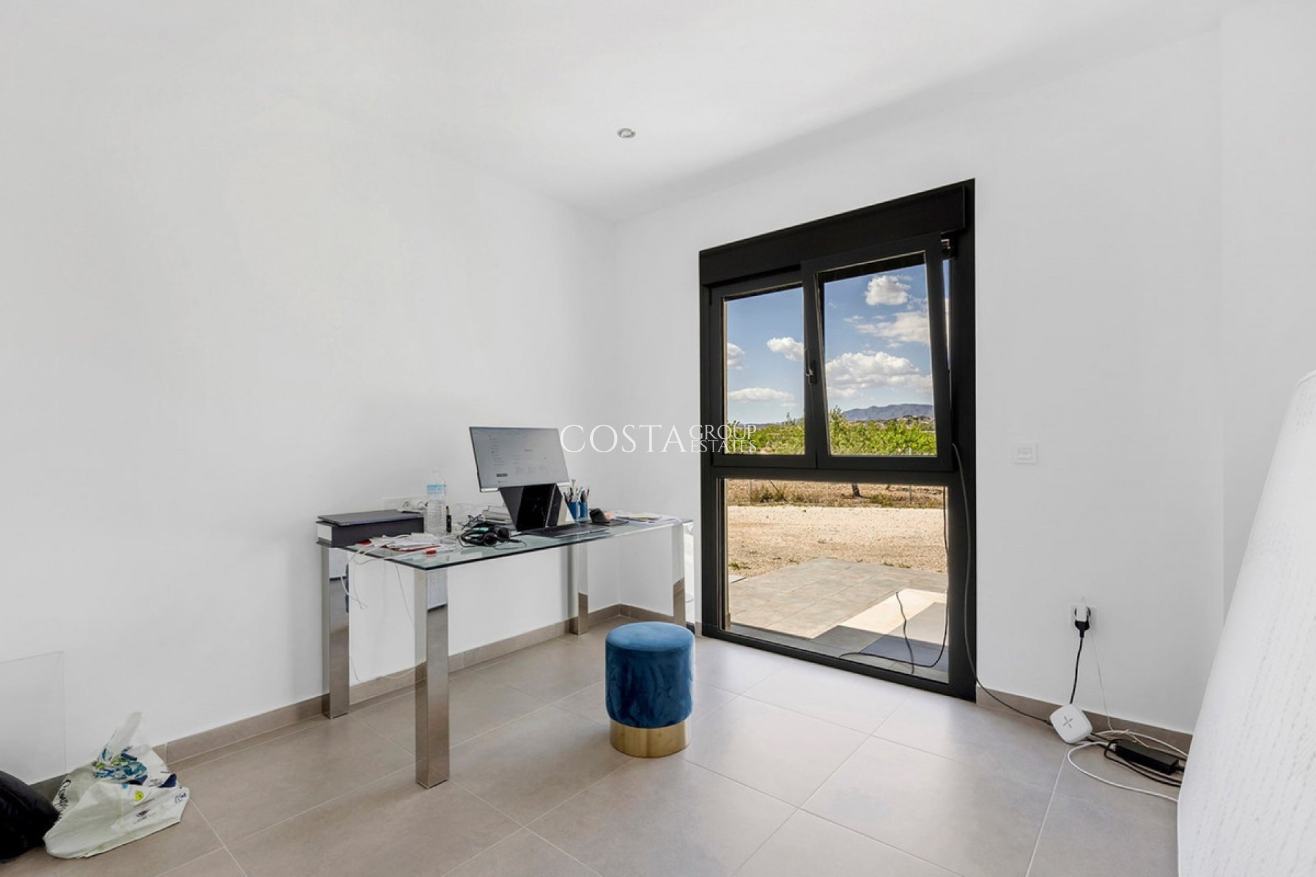 Herverkoop - Villa -
Abanilla - Macisvenda