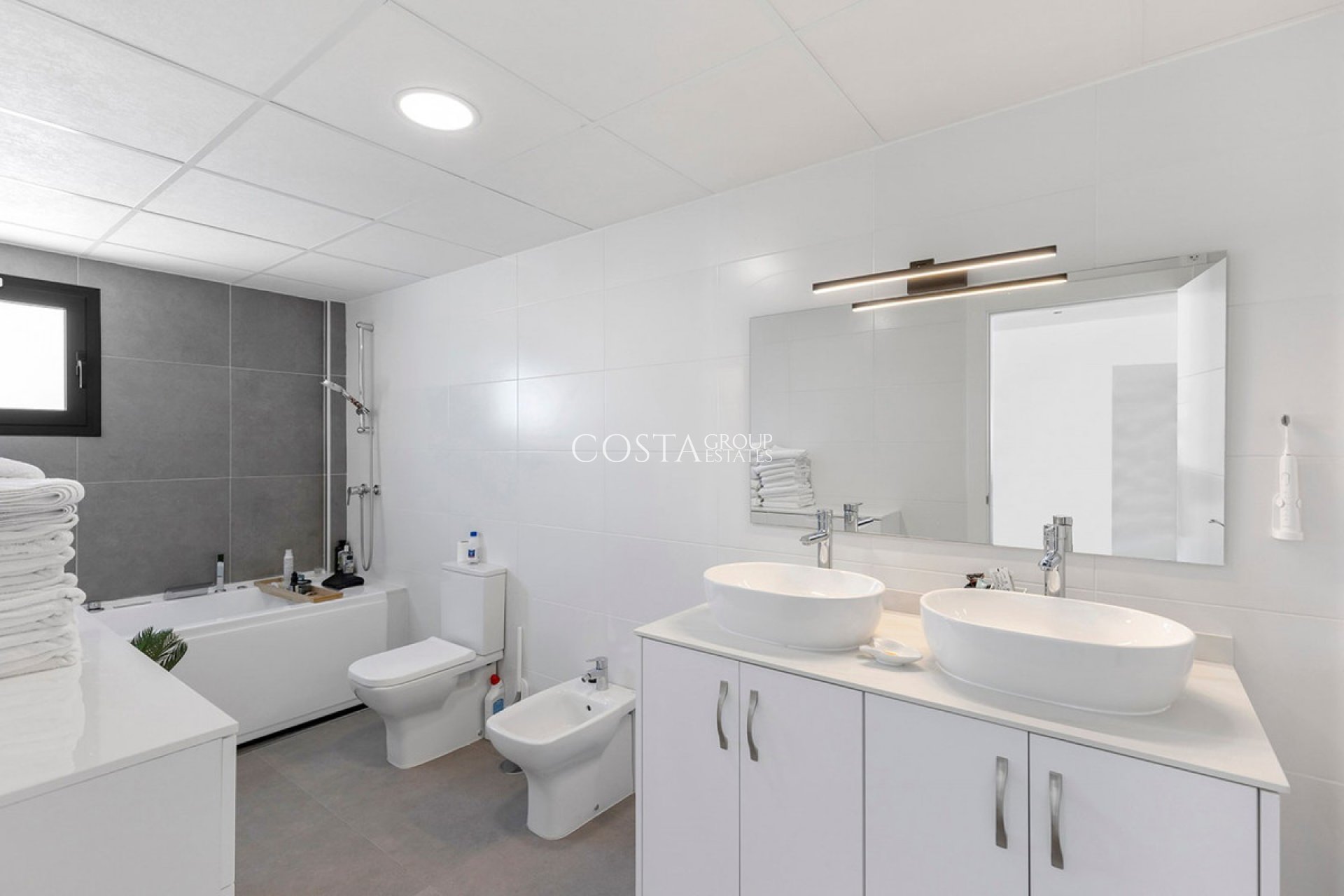 Herverkoop - Villa -
Abanilla - Macisvenda