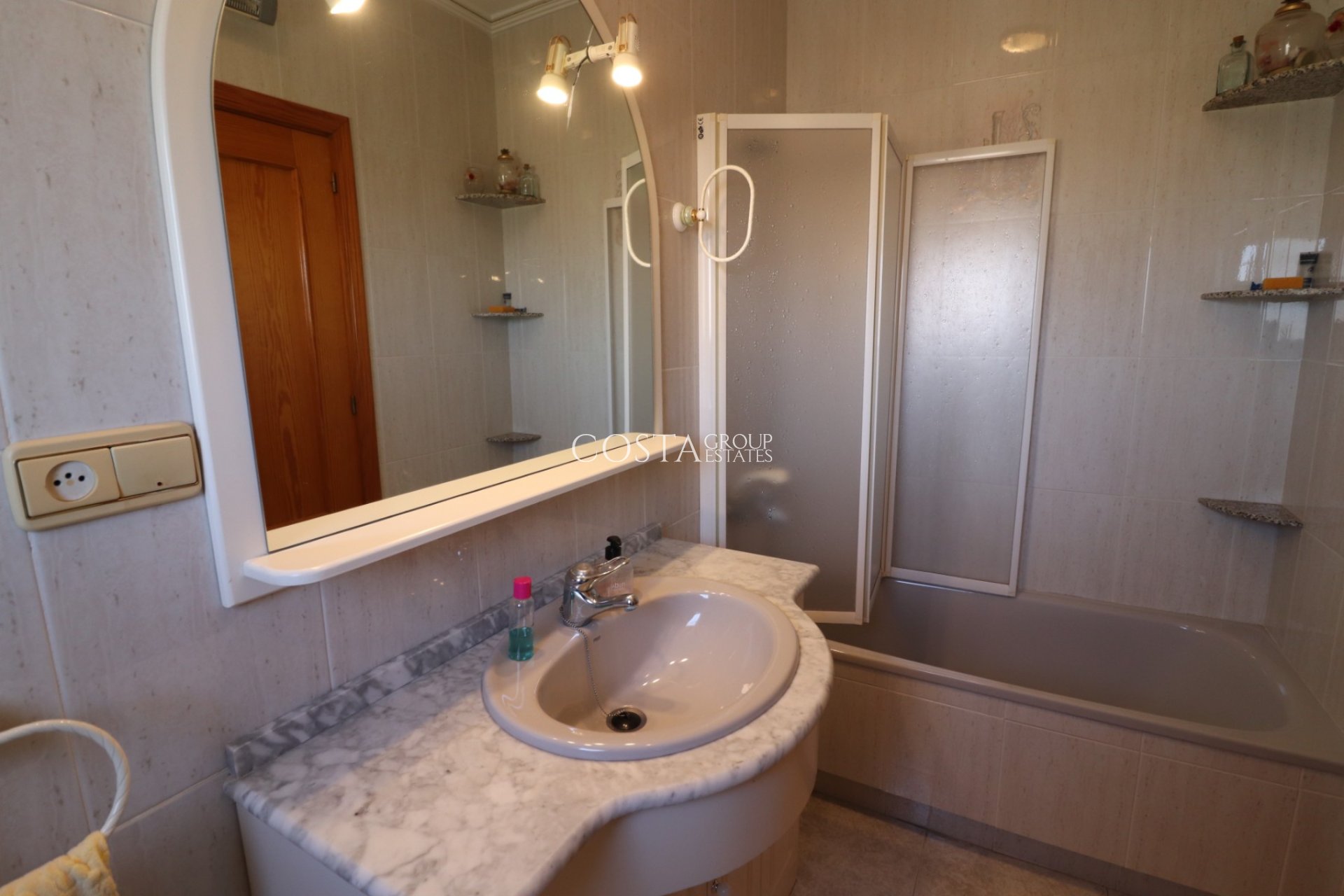 Herverkoop - Villa -
Algorfa - Lomas de La Juliana