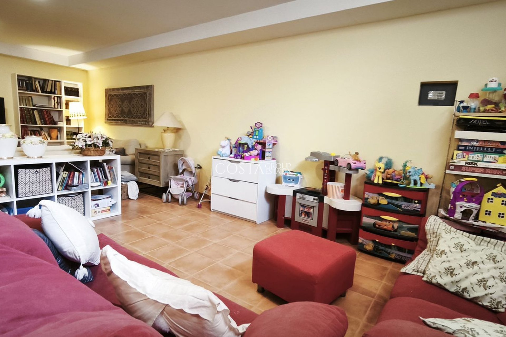 Herverkoop - Villa -
Alicante - Alicante Centro