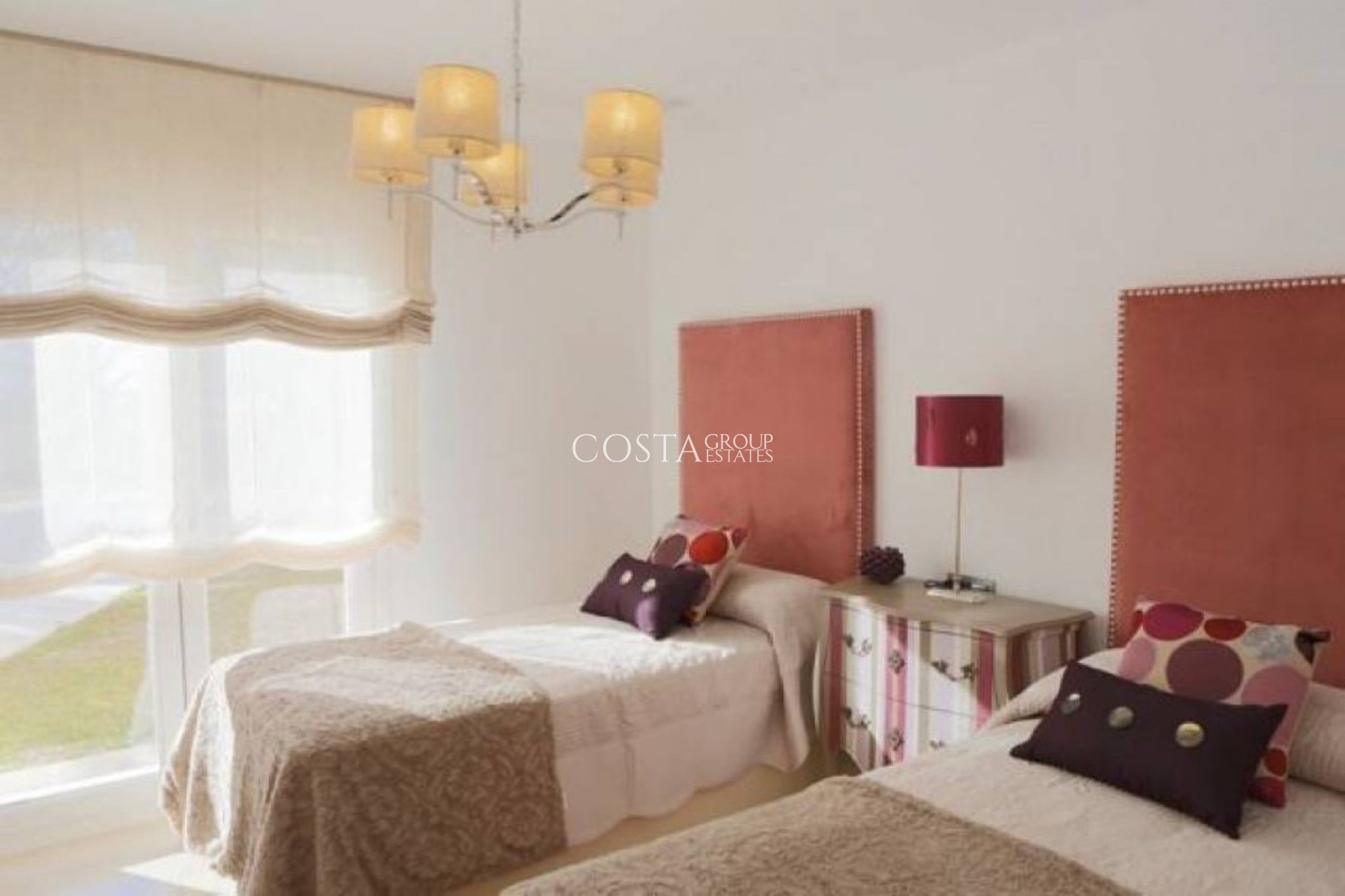 Herverkoop - Villa -
Alicante - Alicante Centro