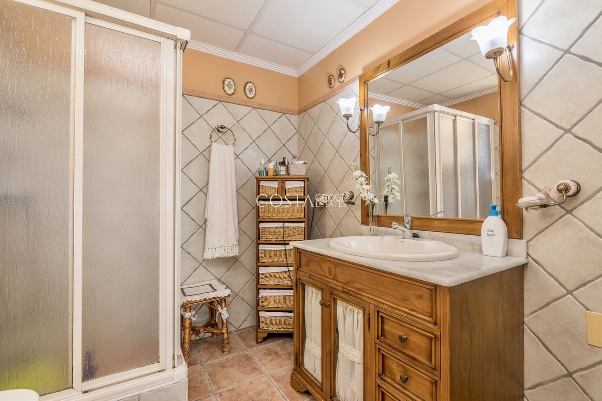 Herverkoop - Villa -
Almoradí - Almoradi Centro