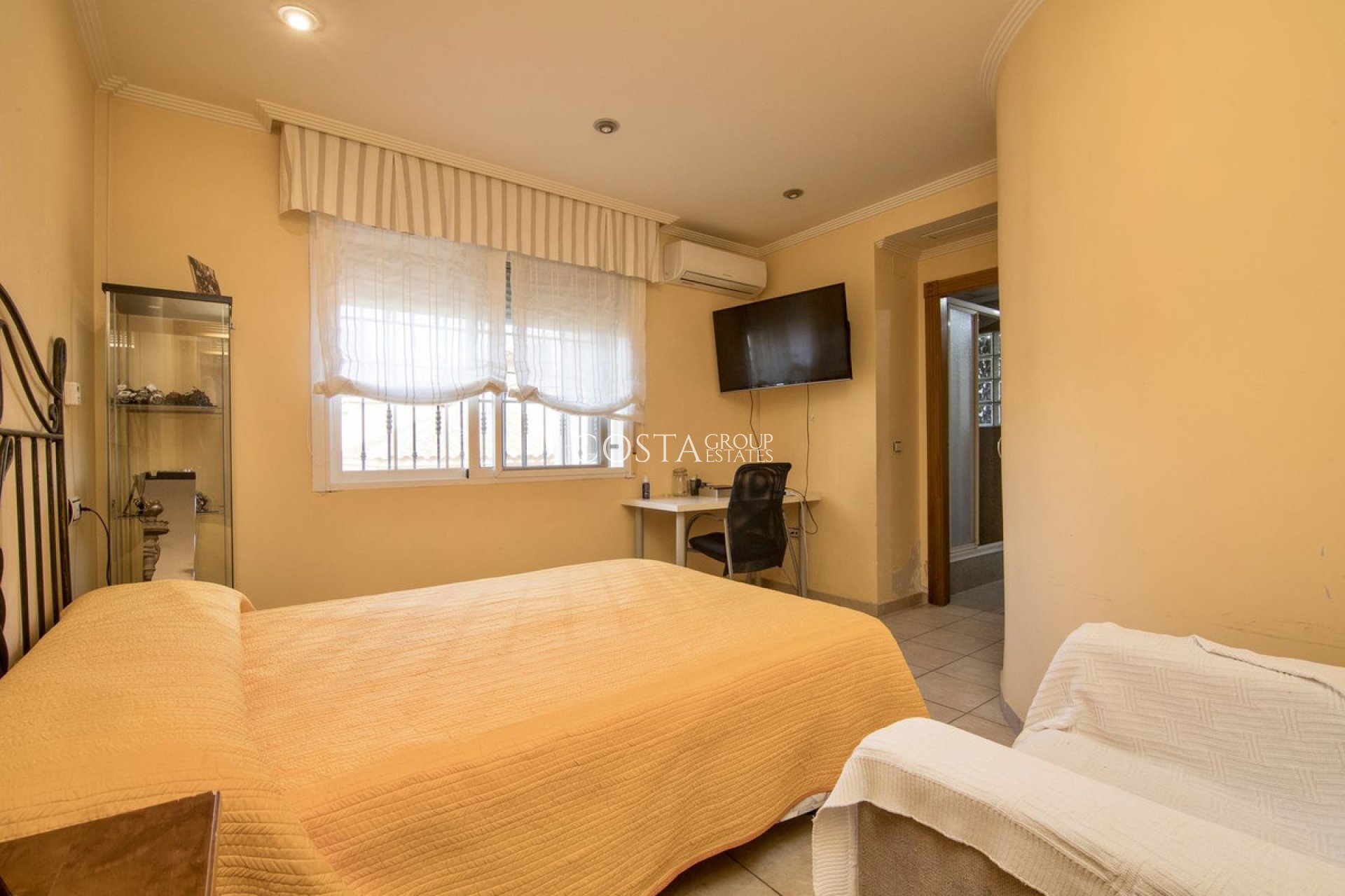 Herverkoop - Villa -
Almoradí - Almoradi Centro