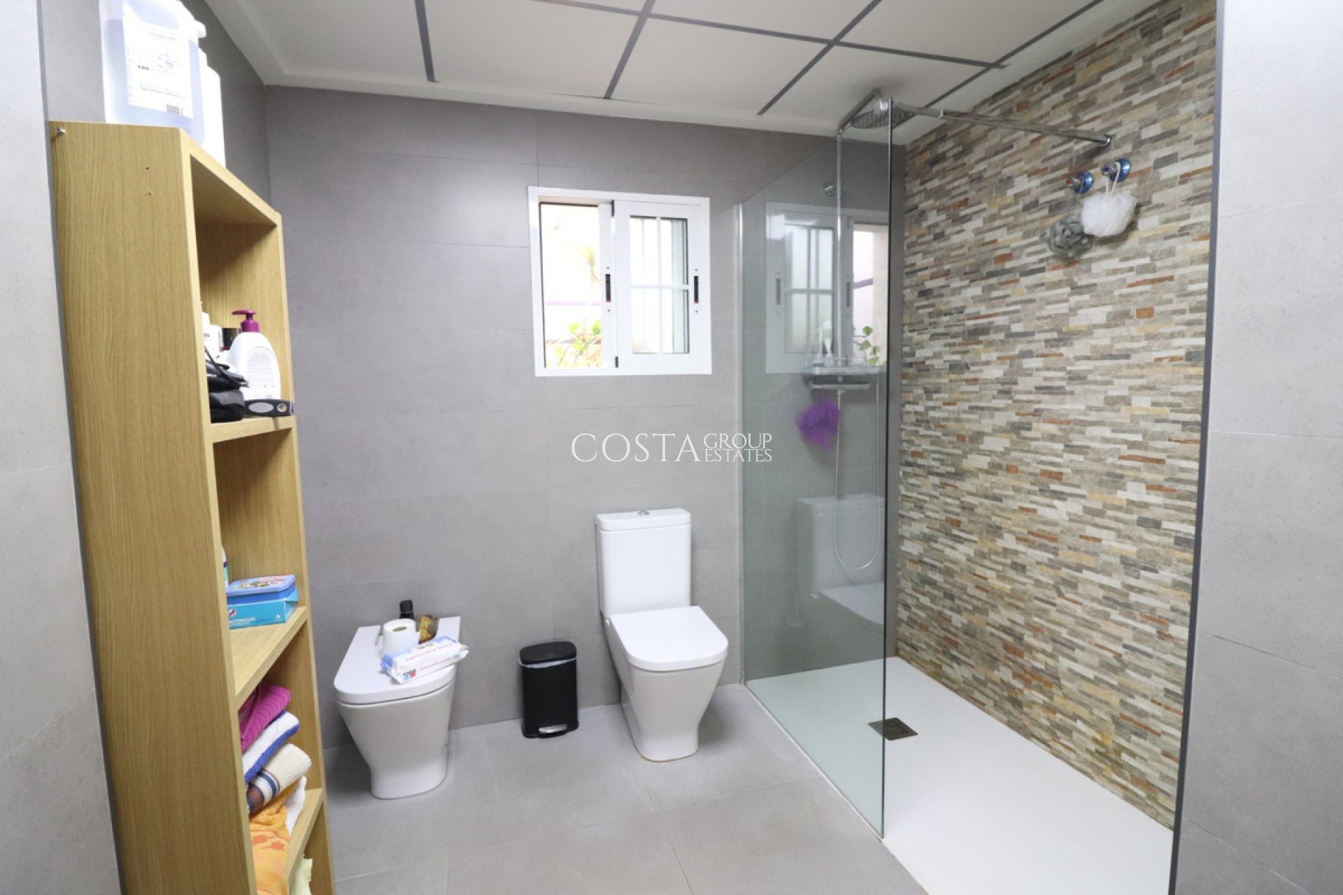 Herverkoop - Villa -
Almoradí - El Saladar