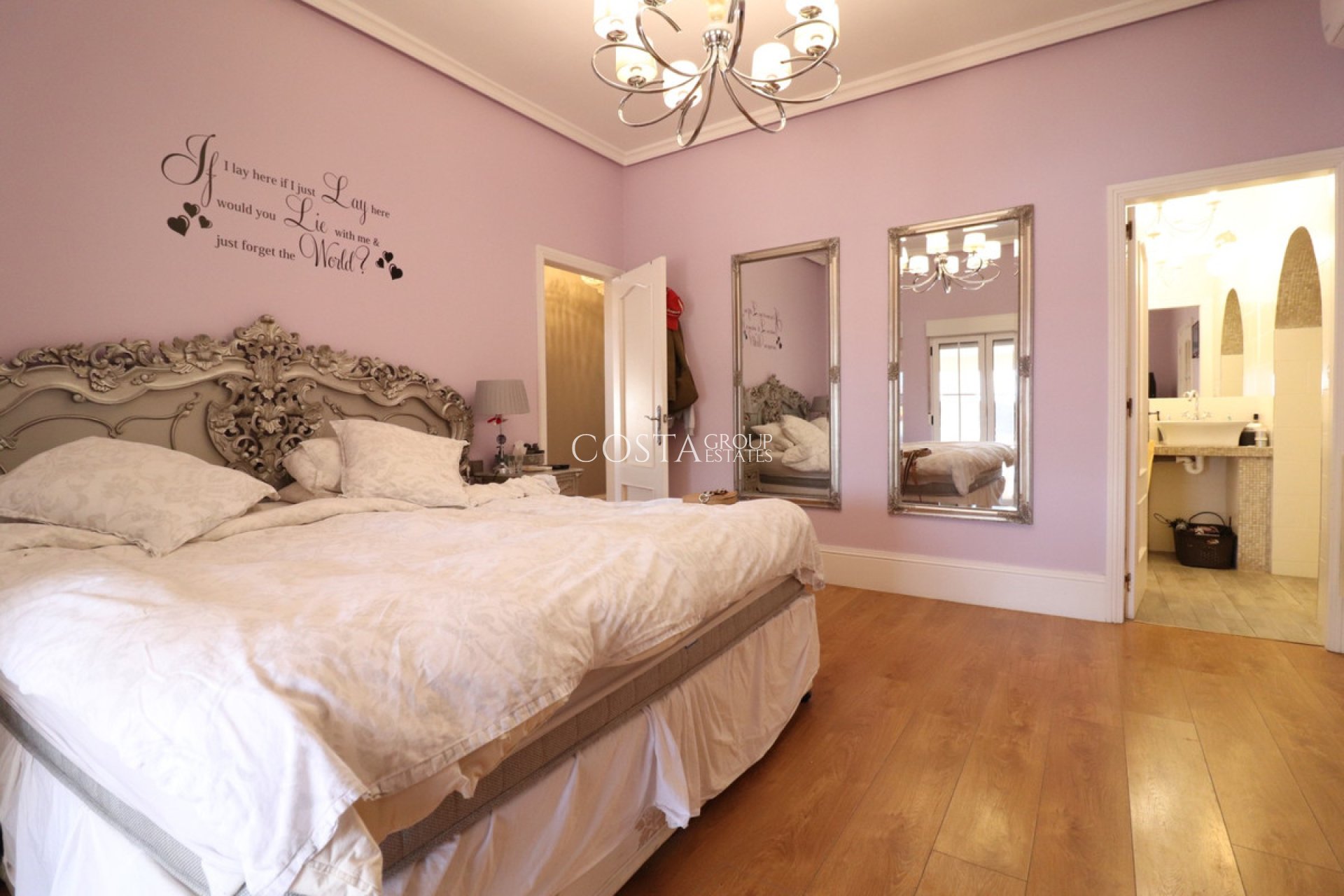 Herverkoop - Villa -
Almoradí - Heredades