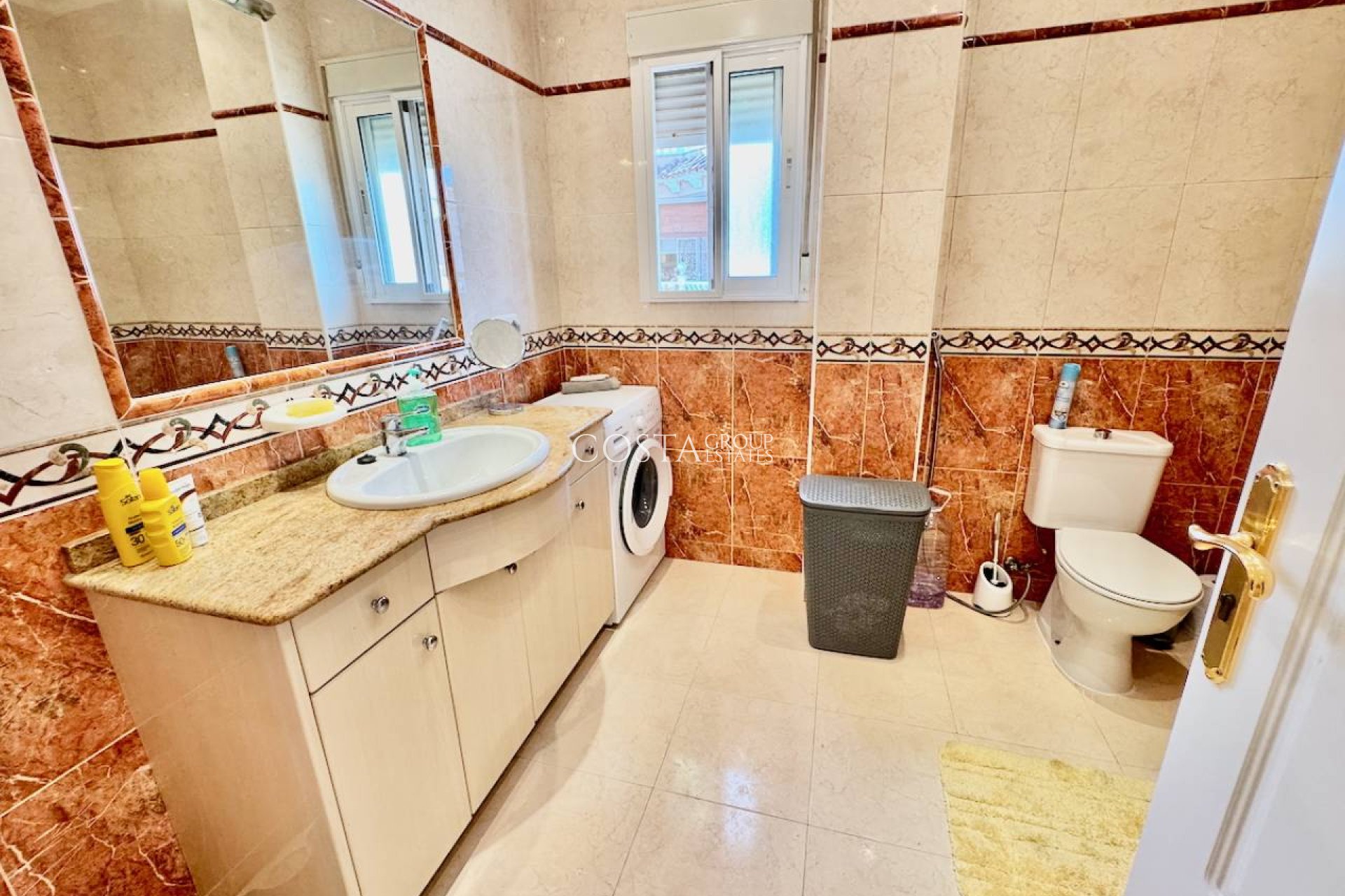 Herverkoop - Villa -
Benferri