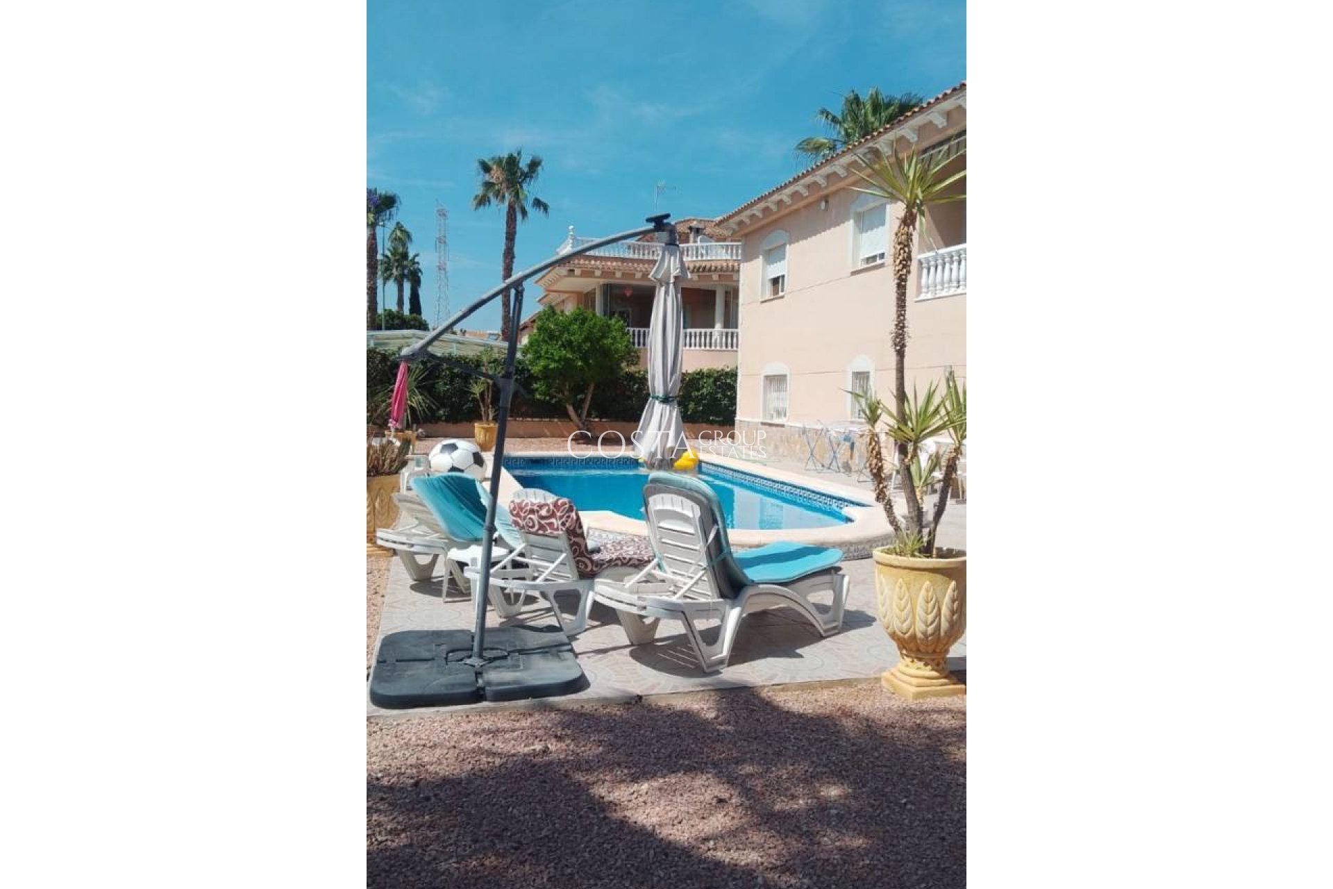 Herverkoop - Villa -
Benferri