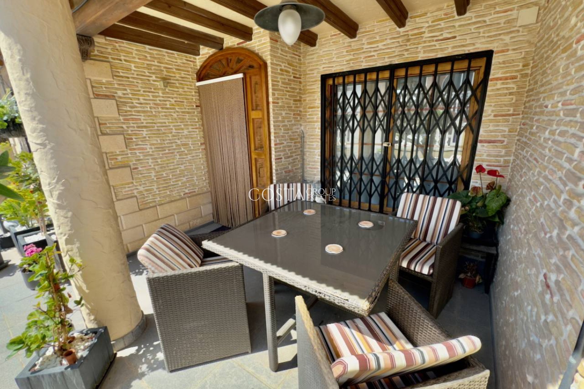 Herverkoop - Villa -
Benijofar