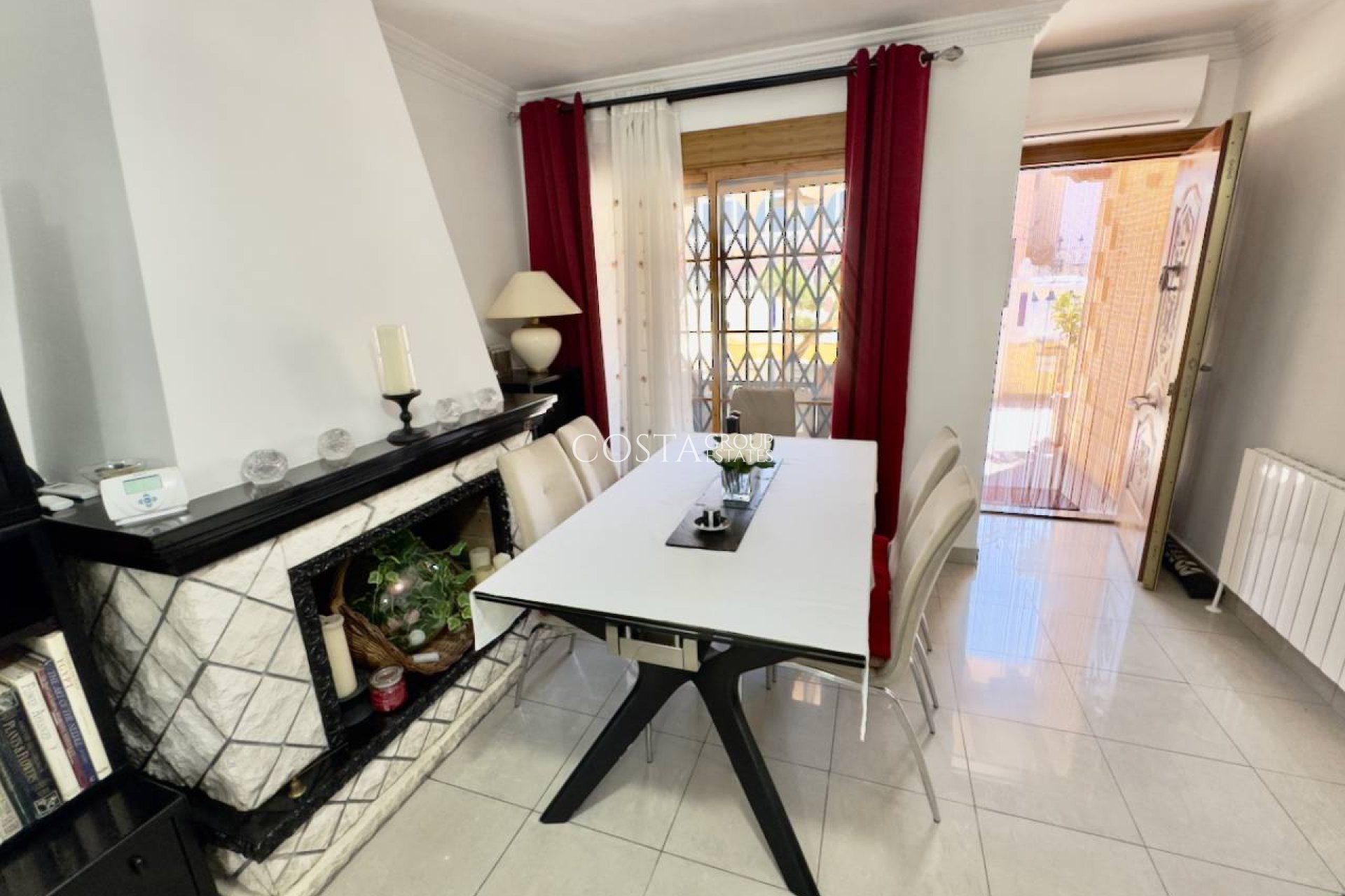 Herverkoop - Villa -
Benijofar