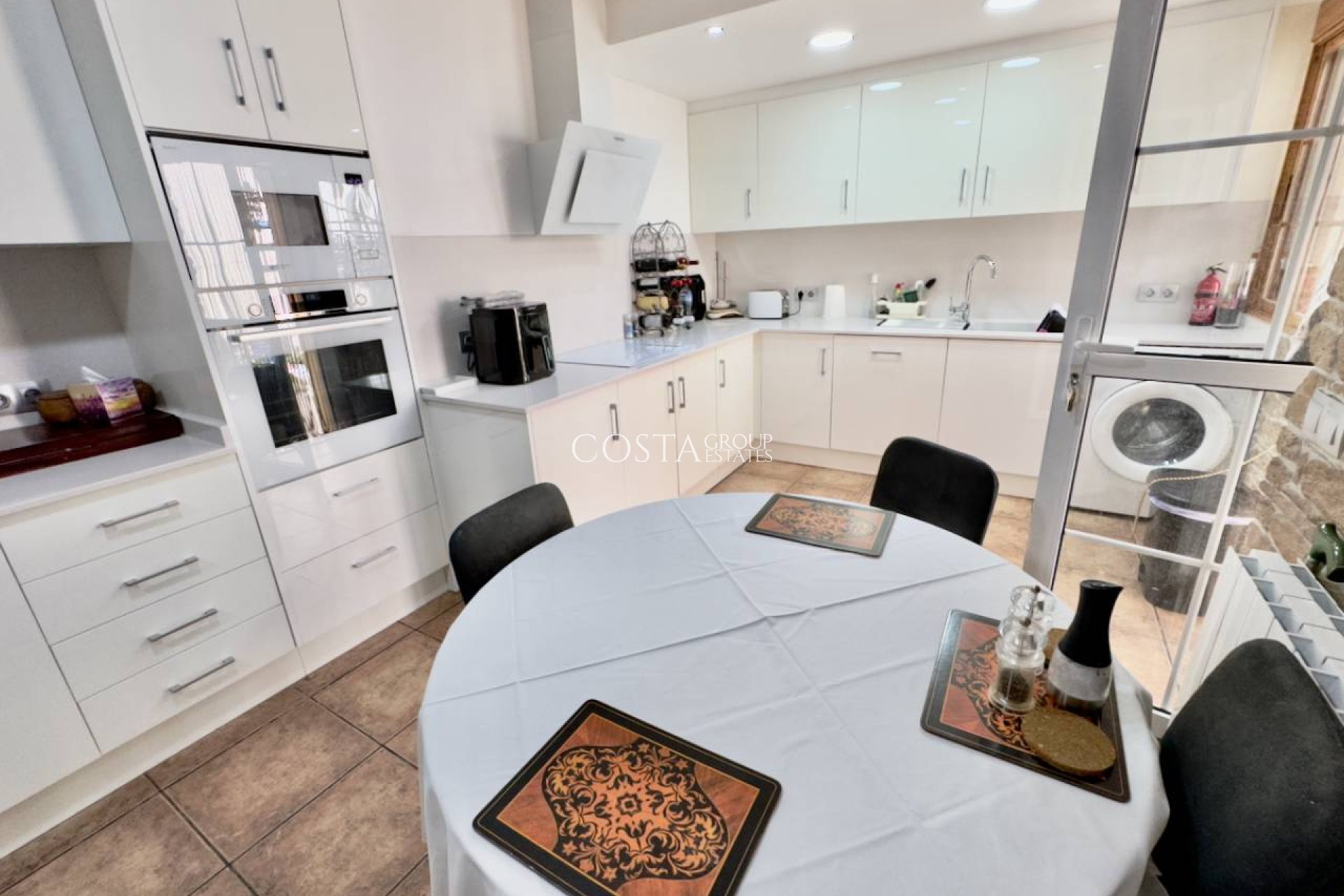 Herverkoop - Villa -
Benijofar