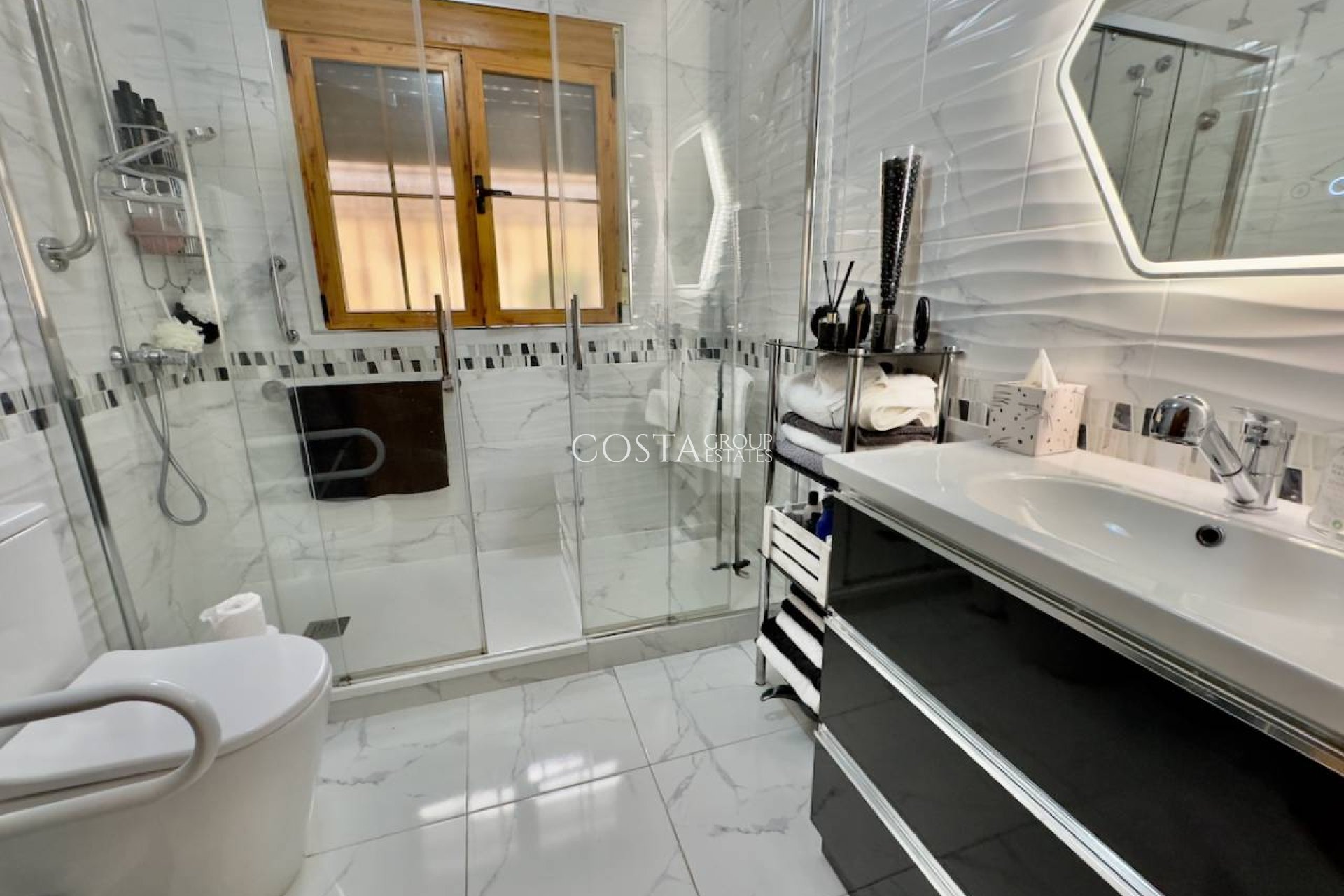 Herverkoop - Villa -
Benijofar