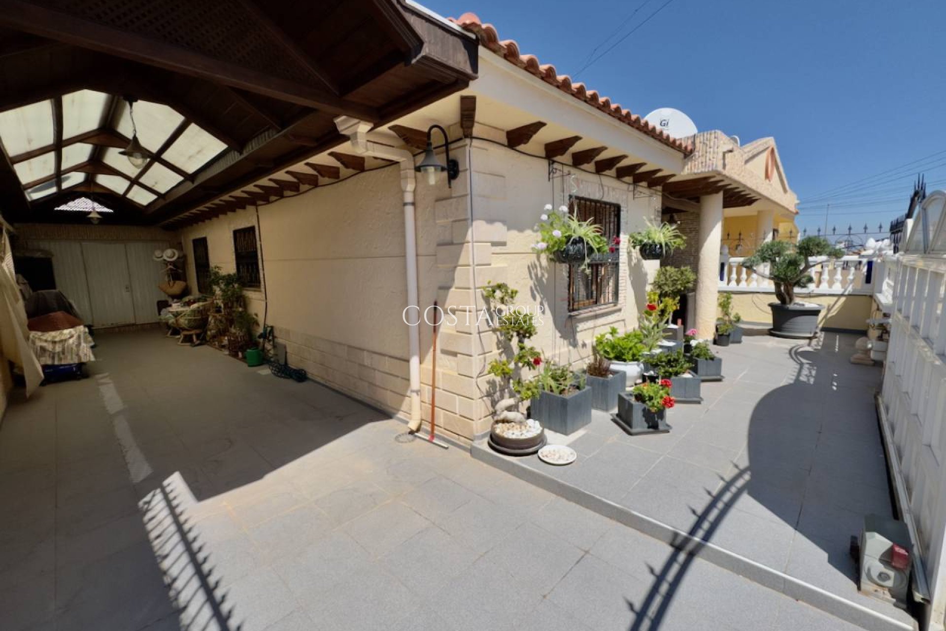 Herverkoop - Villa -
Benijofar