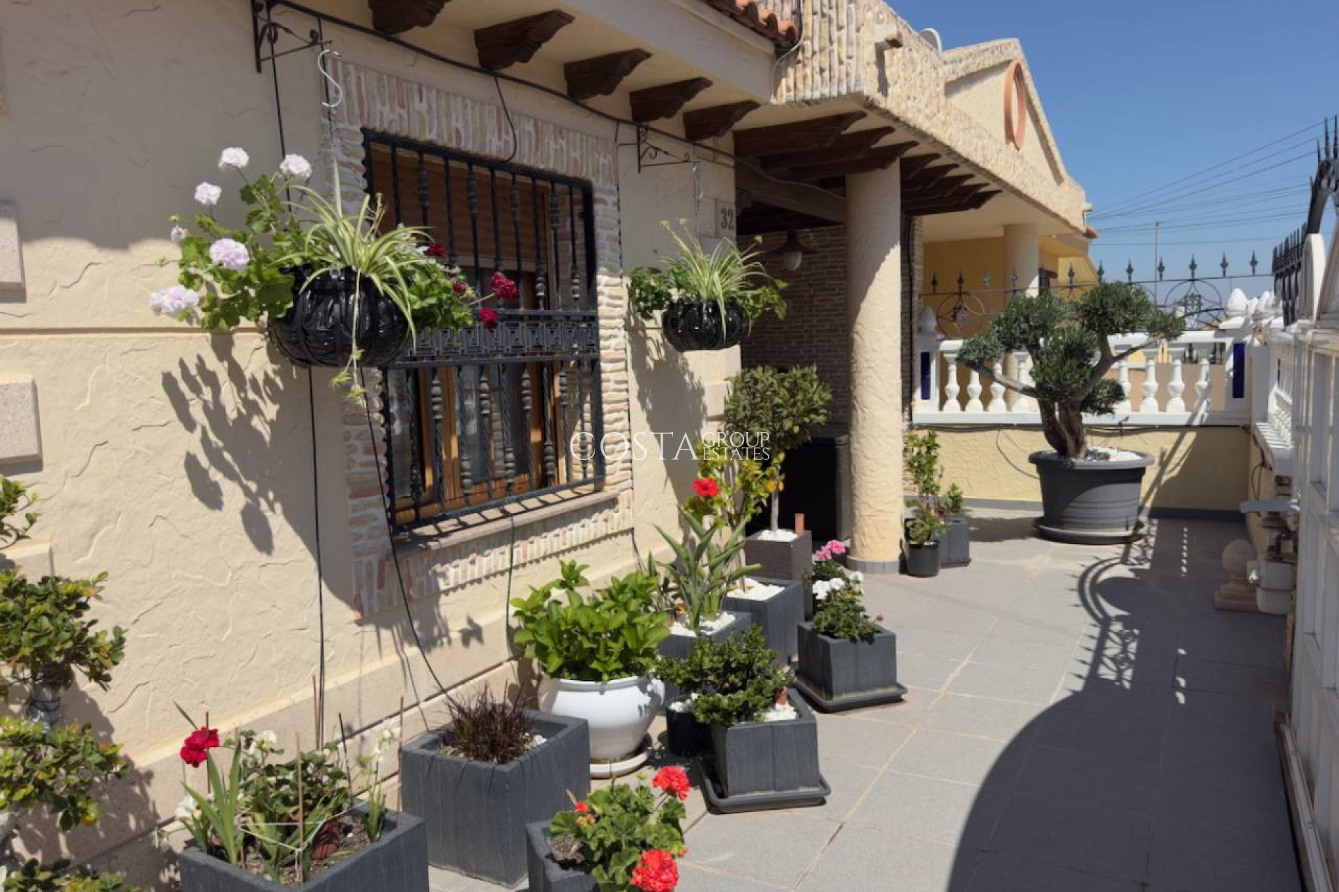 Herverkoop - Villa -
Benijofar