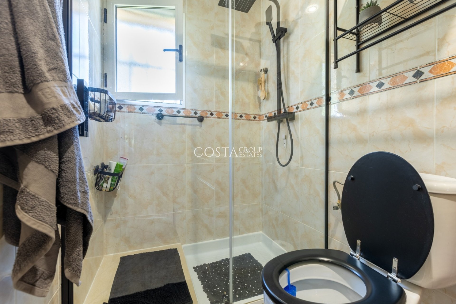 Herverkoop - Villa -
Benijofar